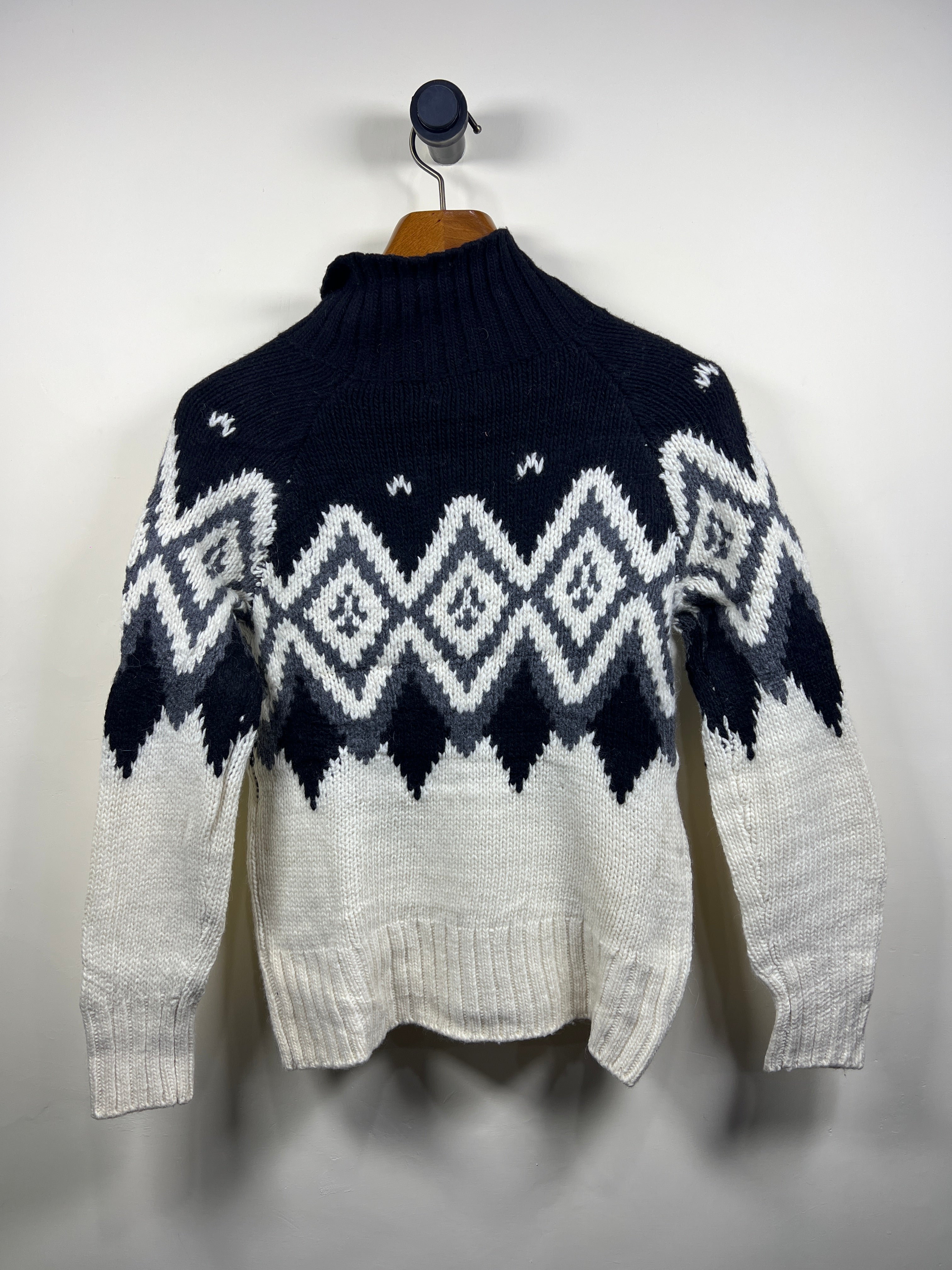 Banana Republic Merino Turtle Neck Sweater (X-Small)