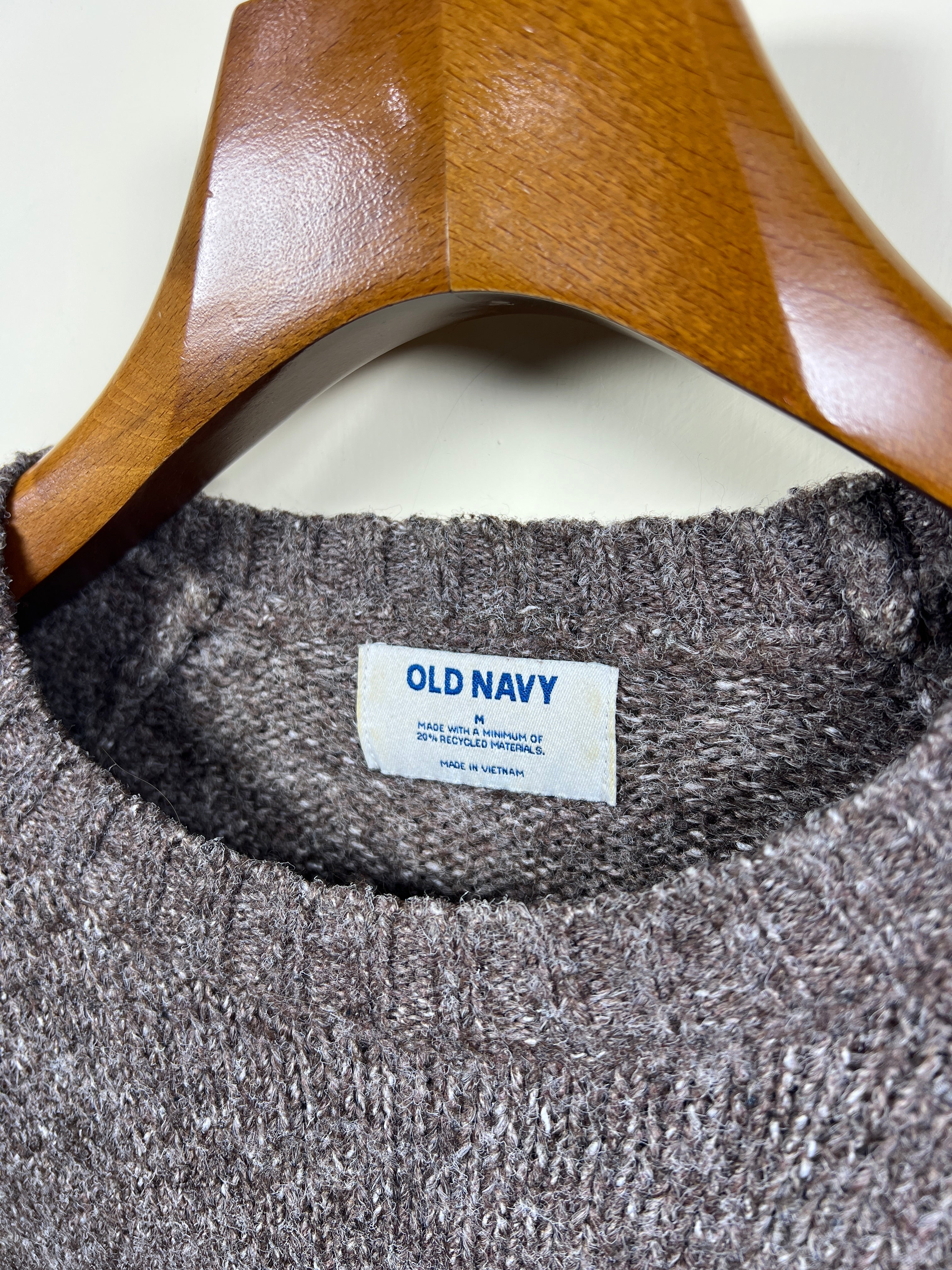 Old Navy Sweater (Women) (Medium-Large)
