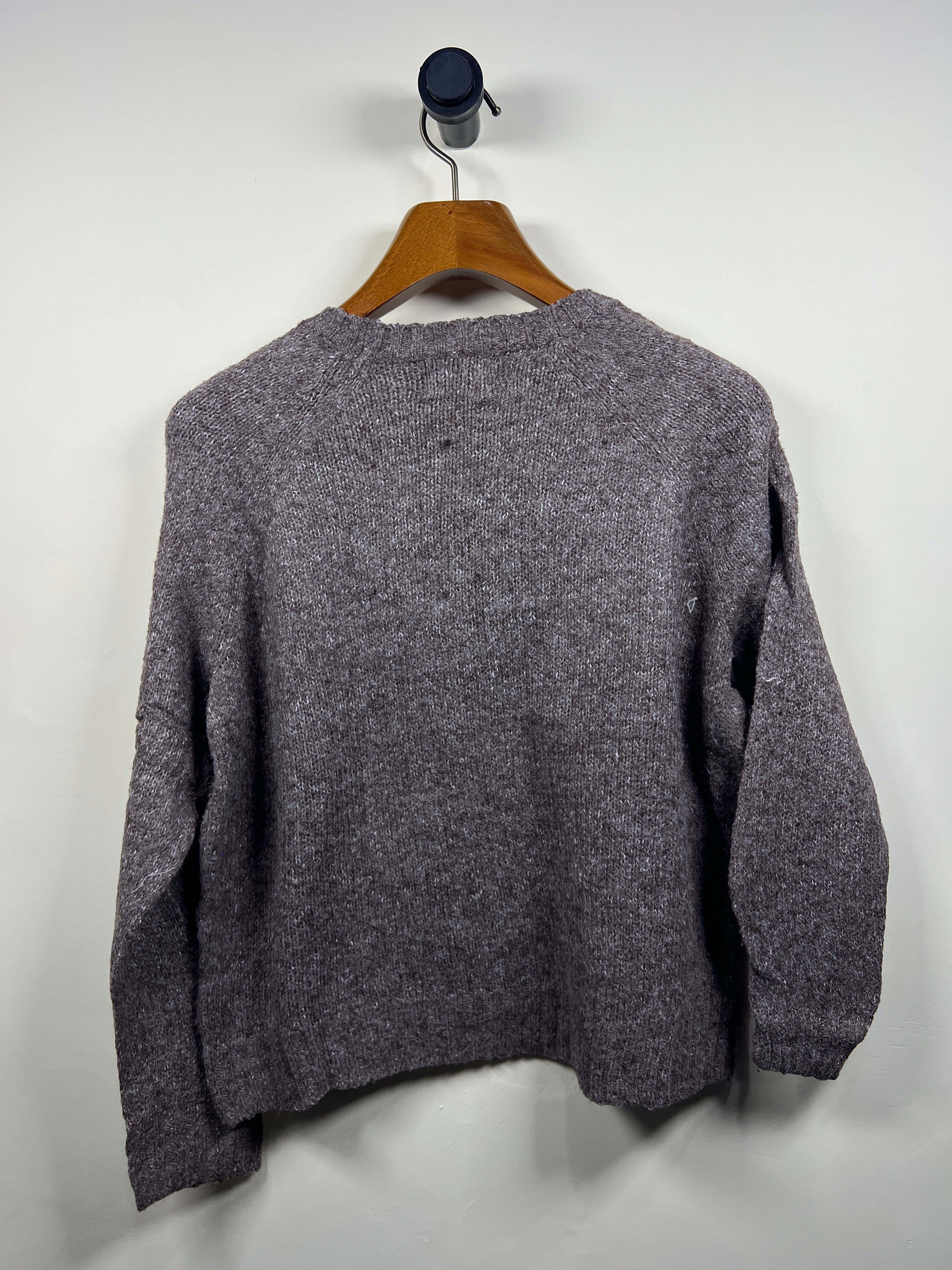 Old Navy Sweater (Women) (Medium-Large)