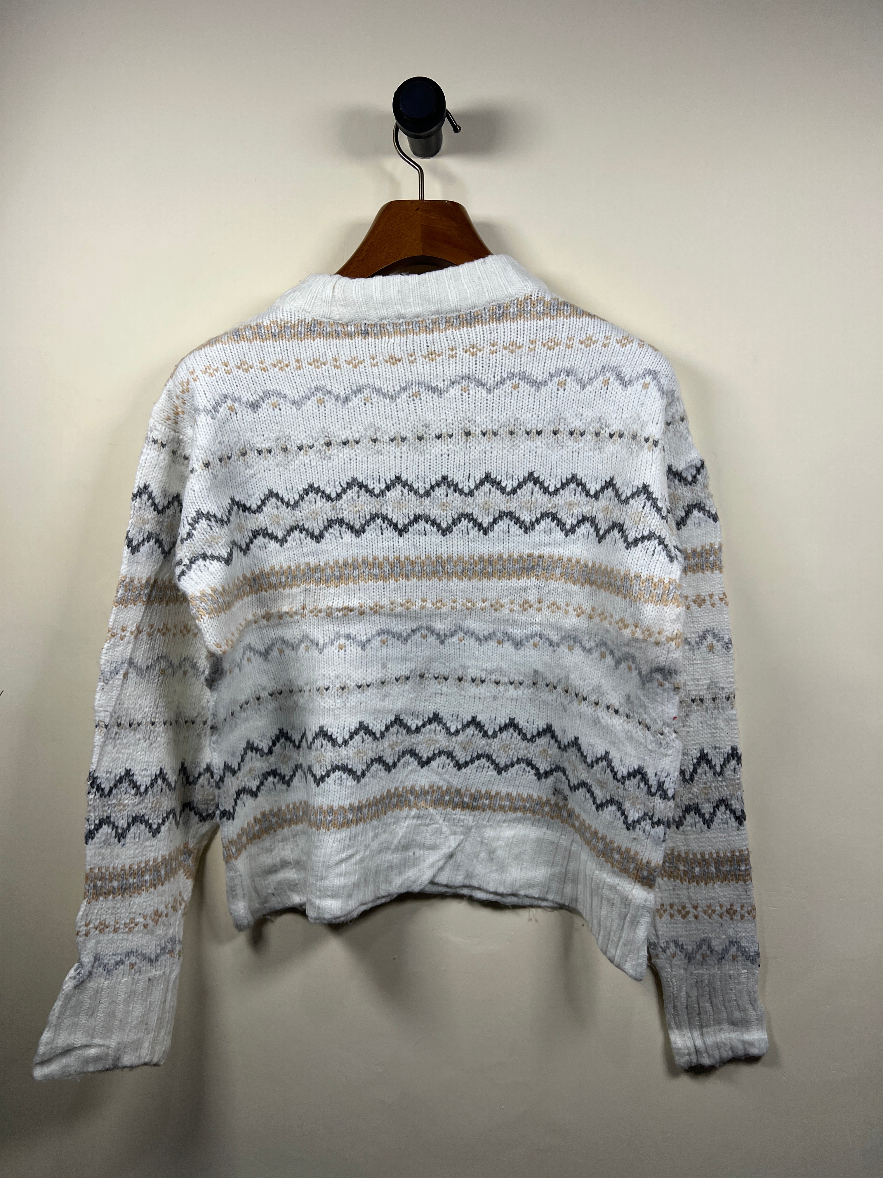 American Eagle Sweater (Women) (Medium)