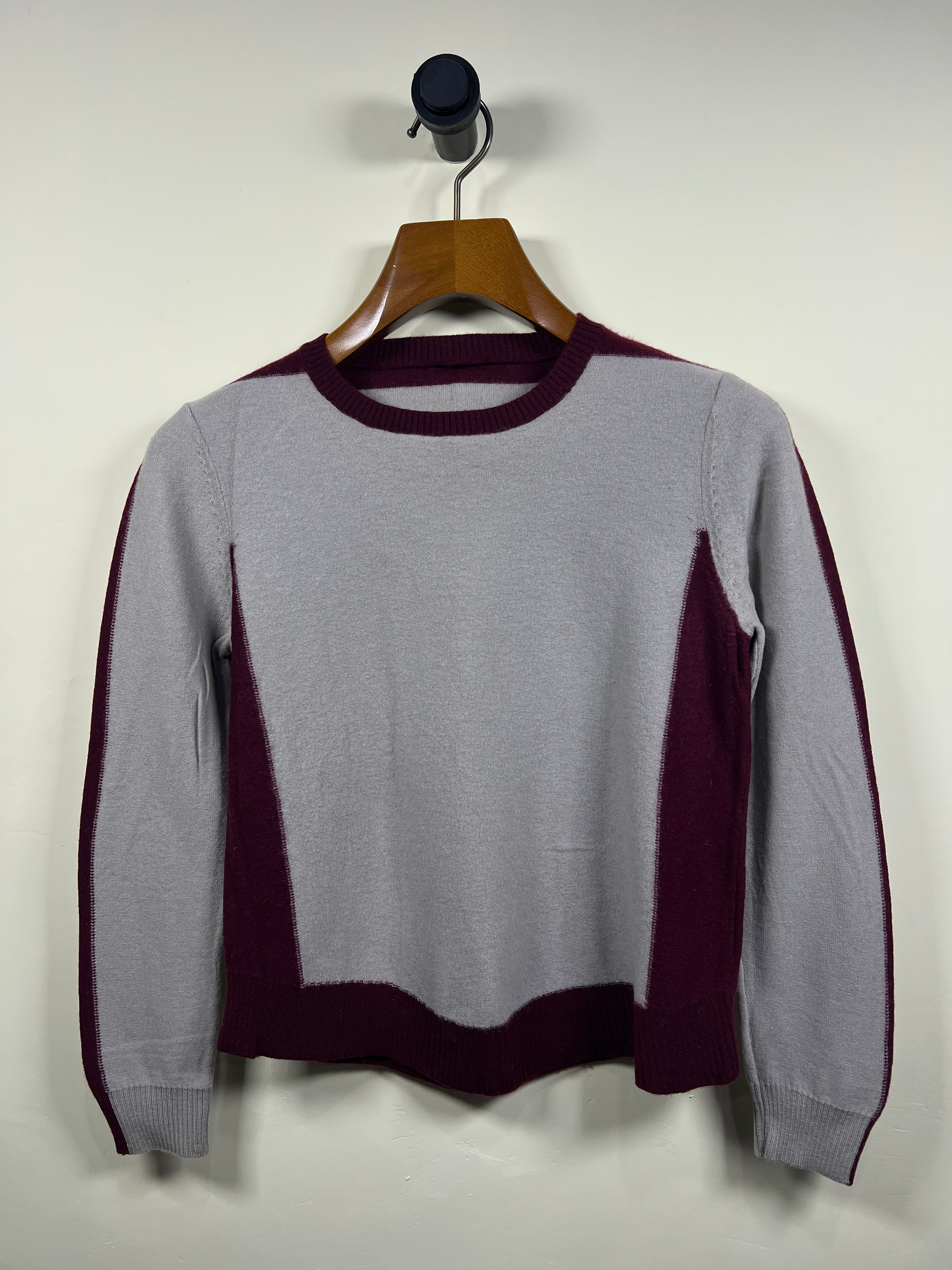 Sweater (Women) (Small)
