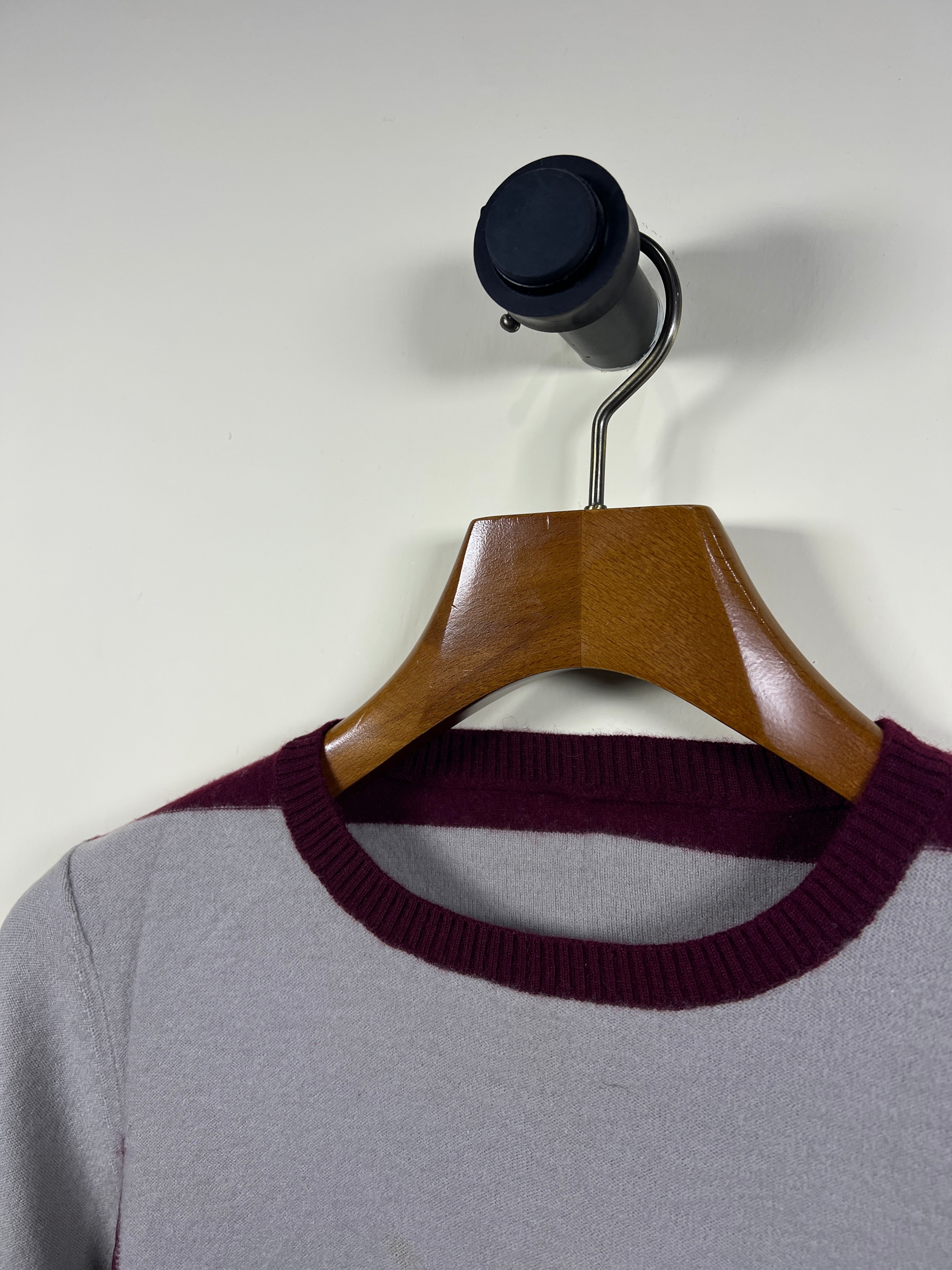 Sweater (Women) (Small)