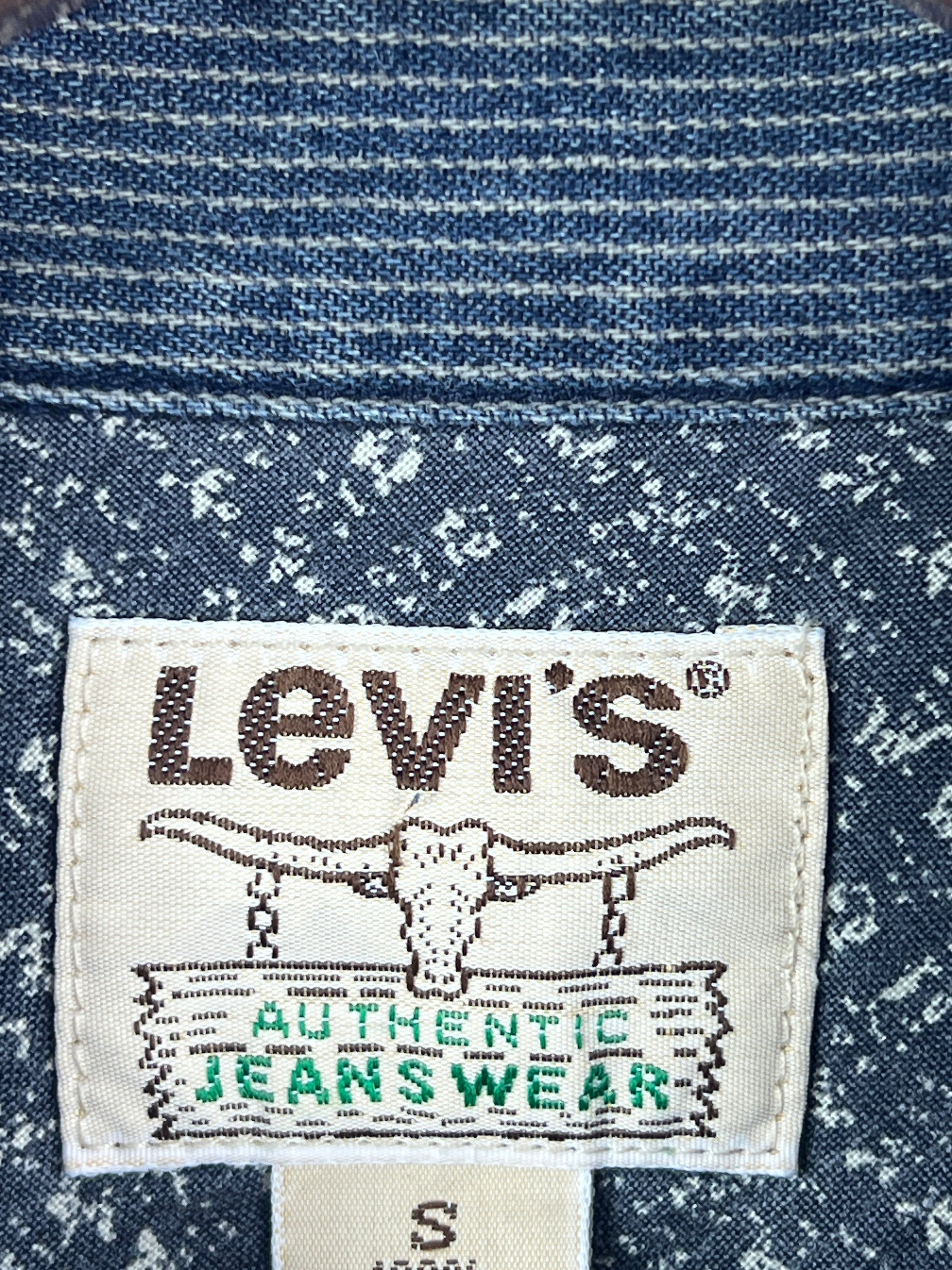 Levis Denim Shirt (Small-Medium)
