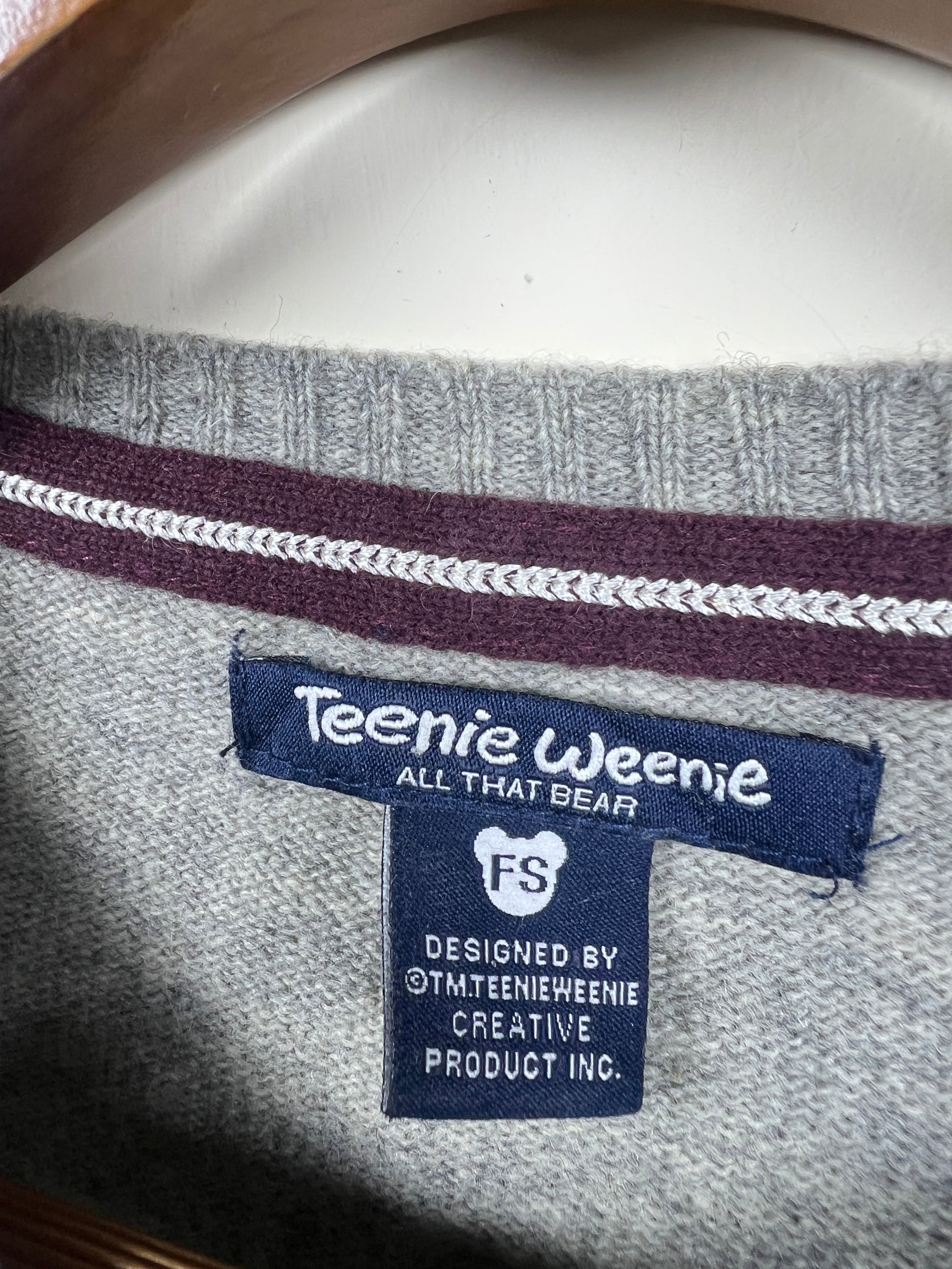 Teenie Weenie Buttoned Sweater (Women) (Small)