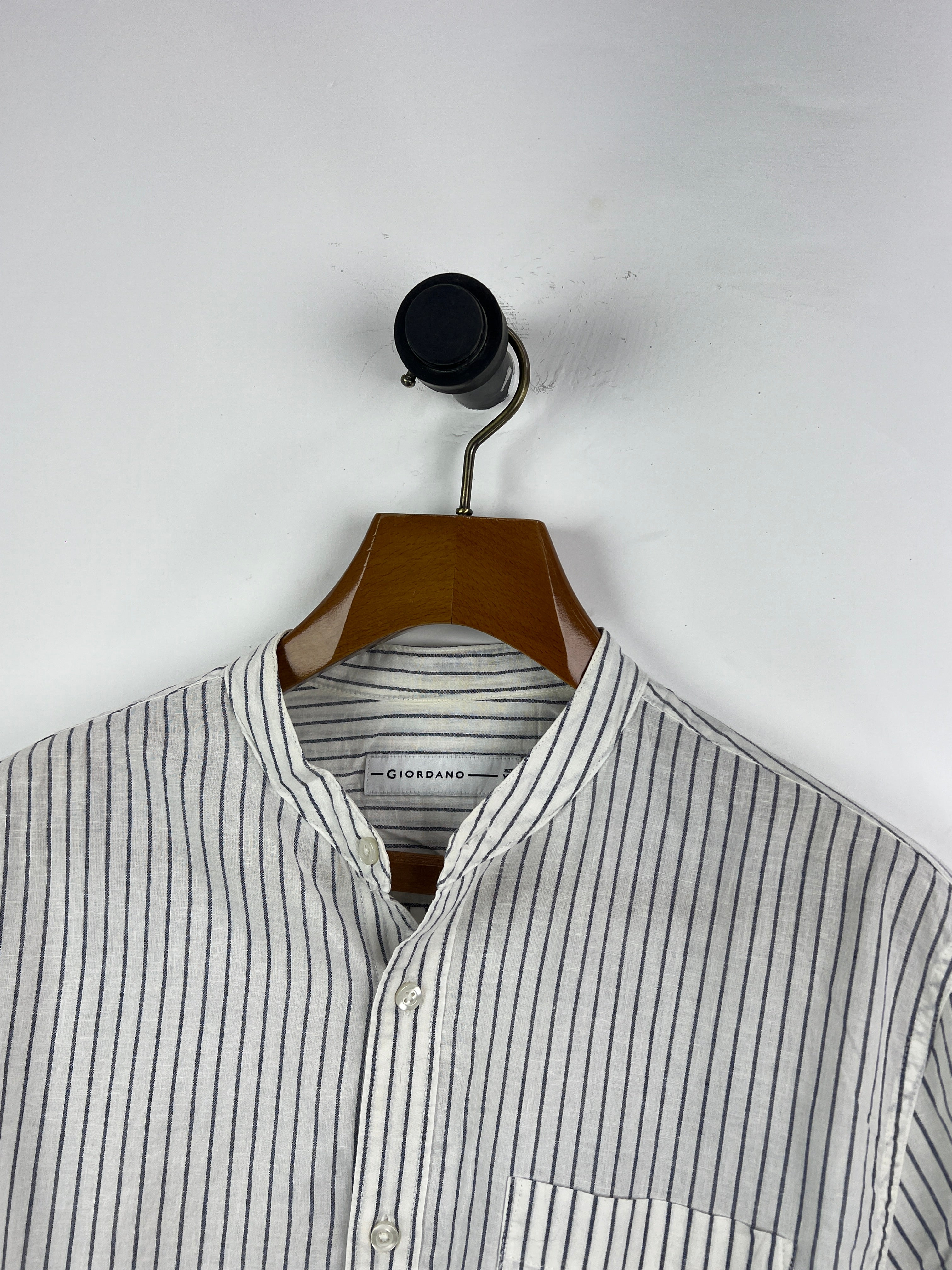 Giordano Linen Shirt (Medium-Large)