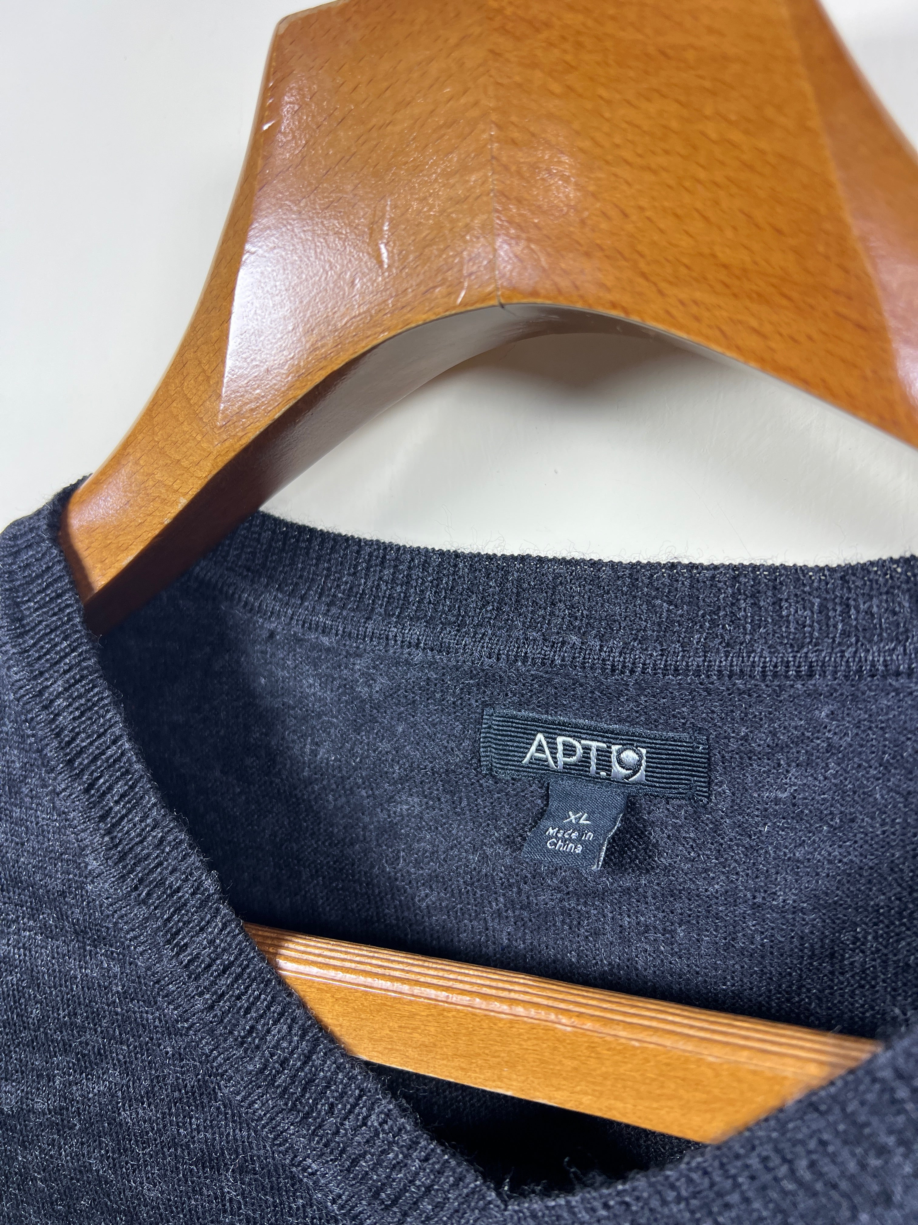 Apt 9 Sweater (X-Large)