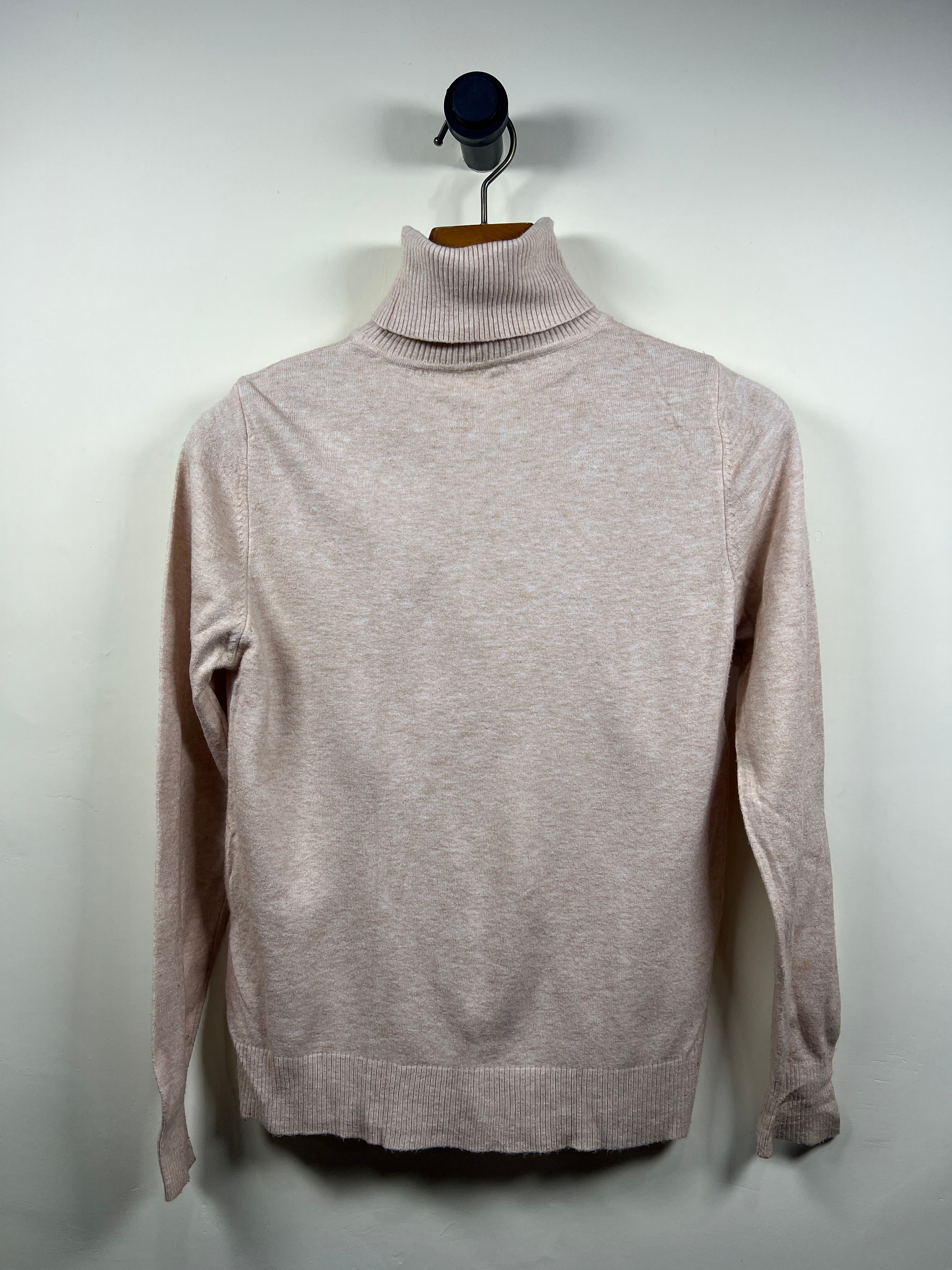 Turtle Neck Sweater (Women) (Small)