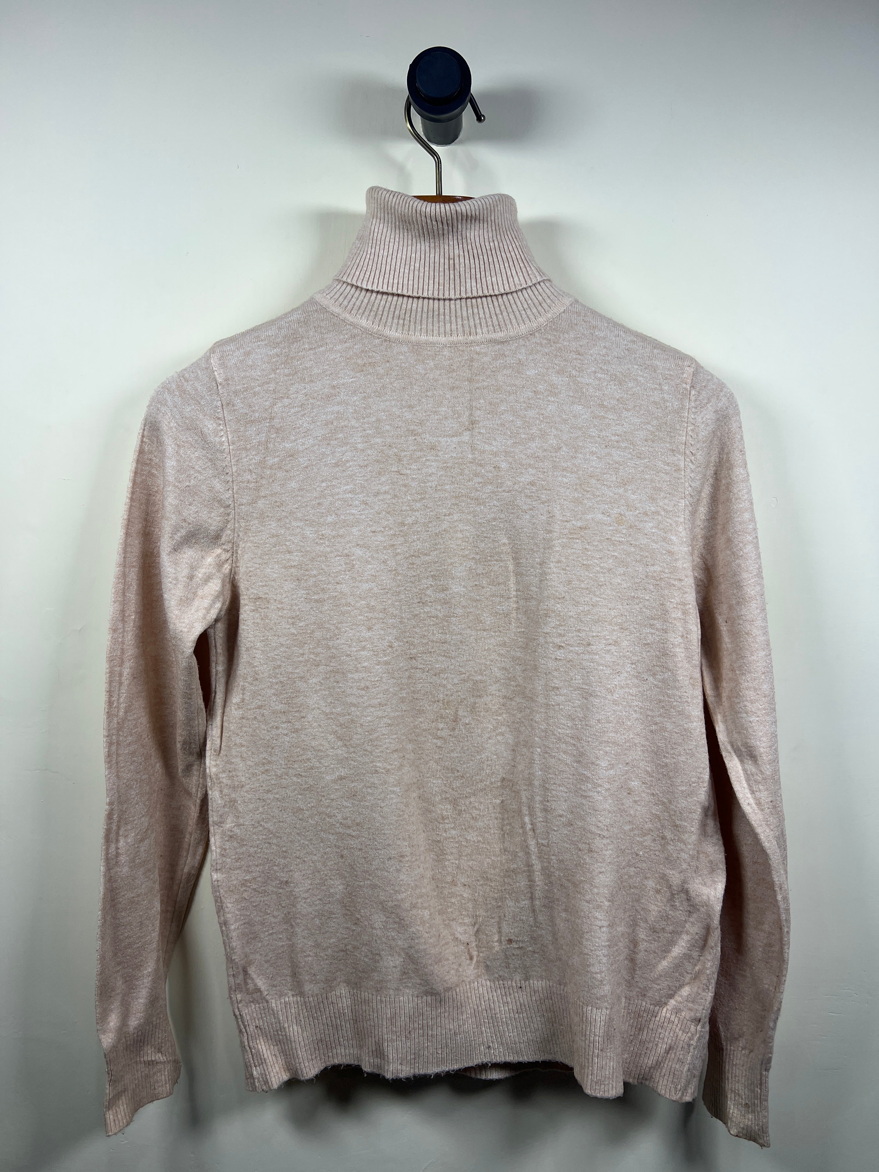 Turtle Neck Sweater (Women) (Small)