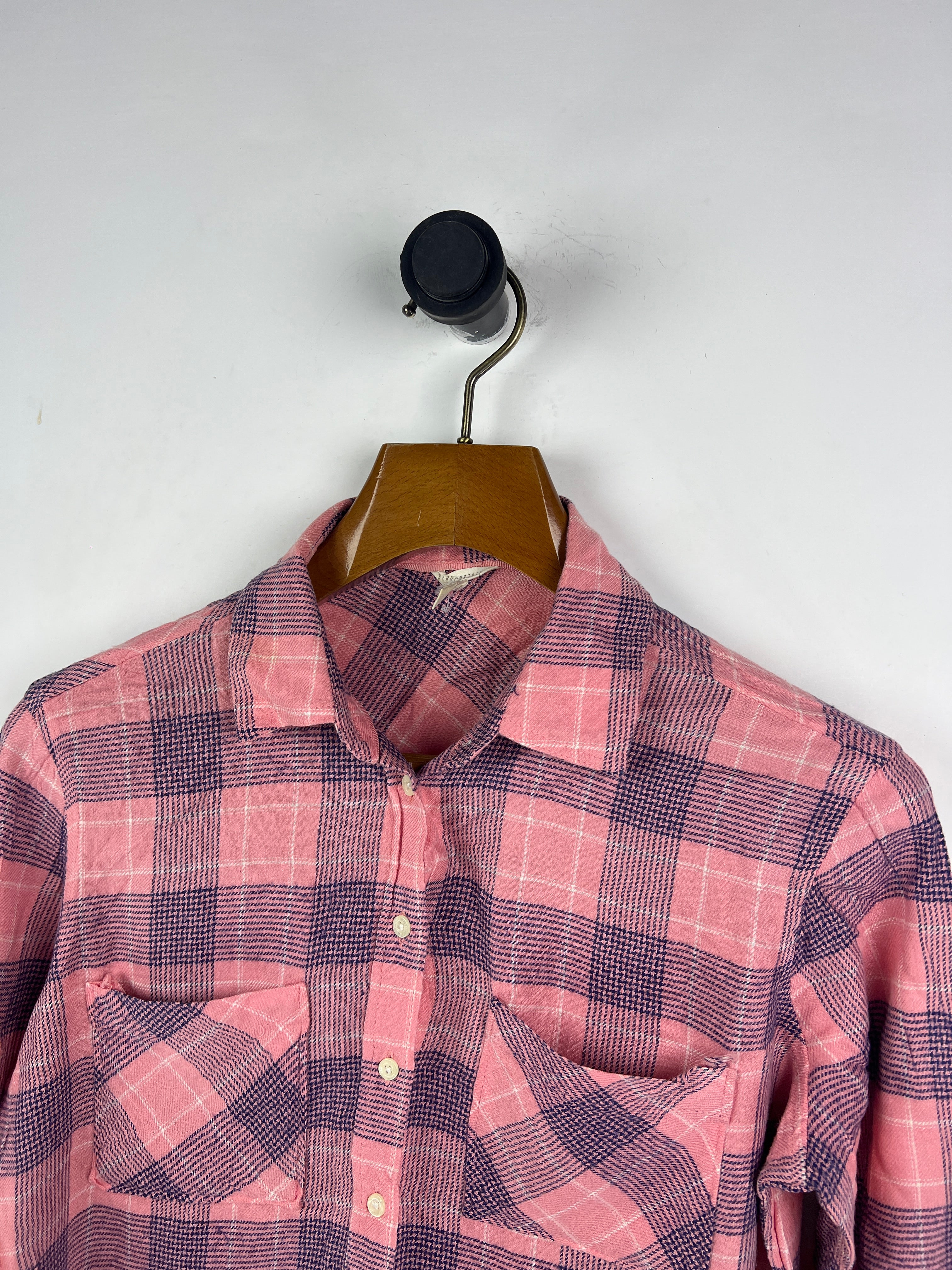 Aeropostale Shirt (Women) (Medium)