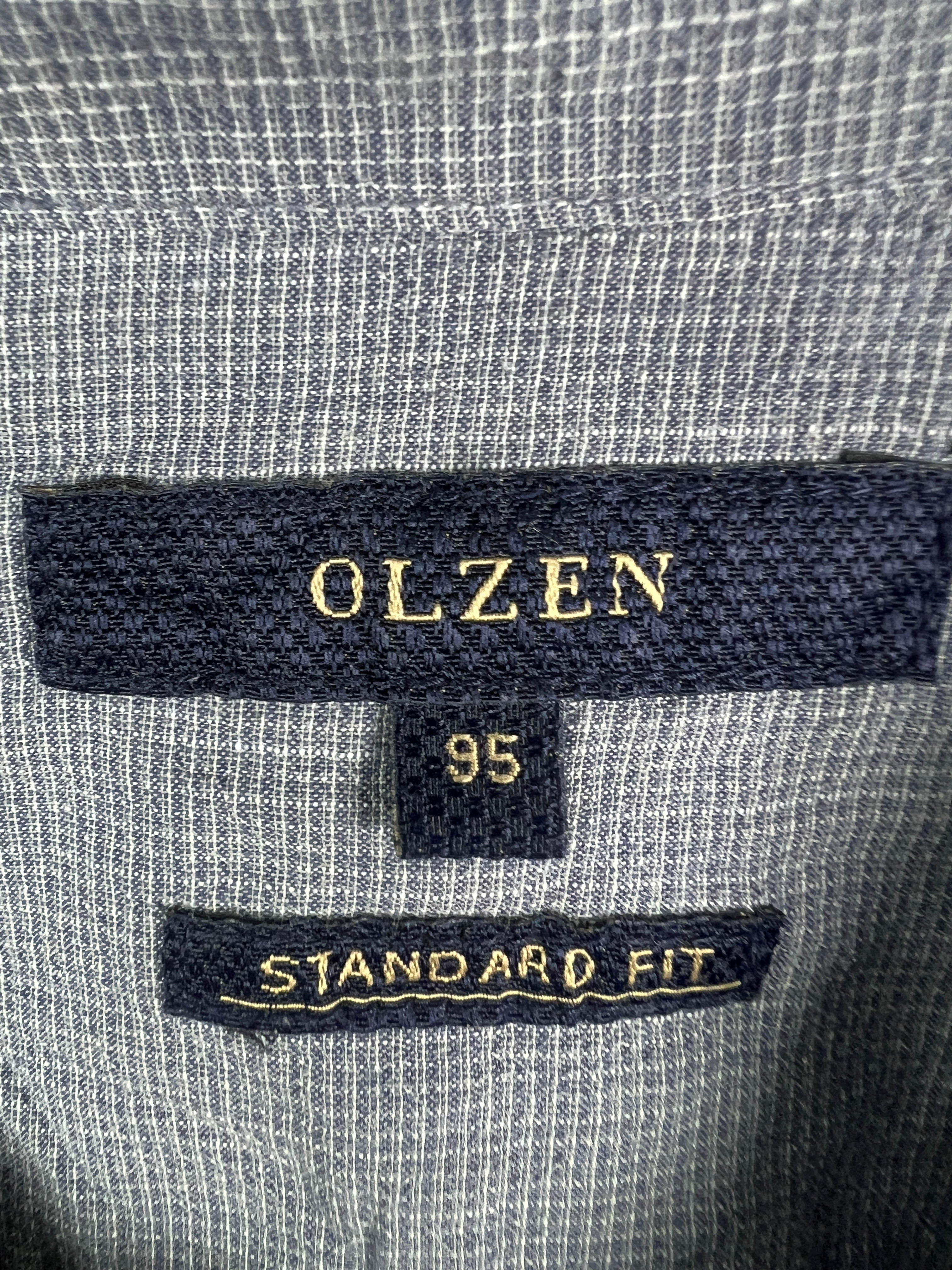 Olzen Shirt (Small)