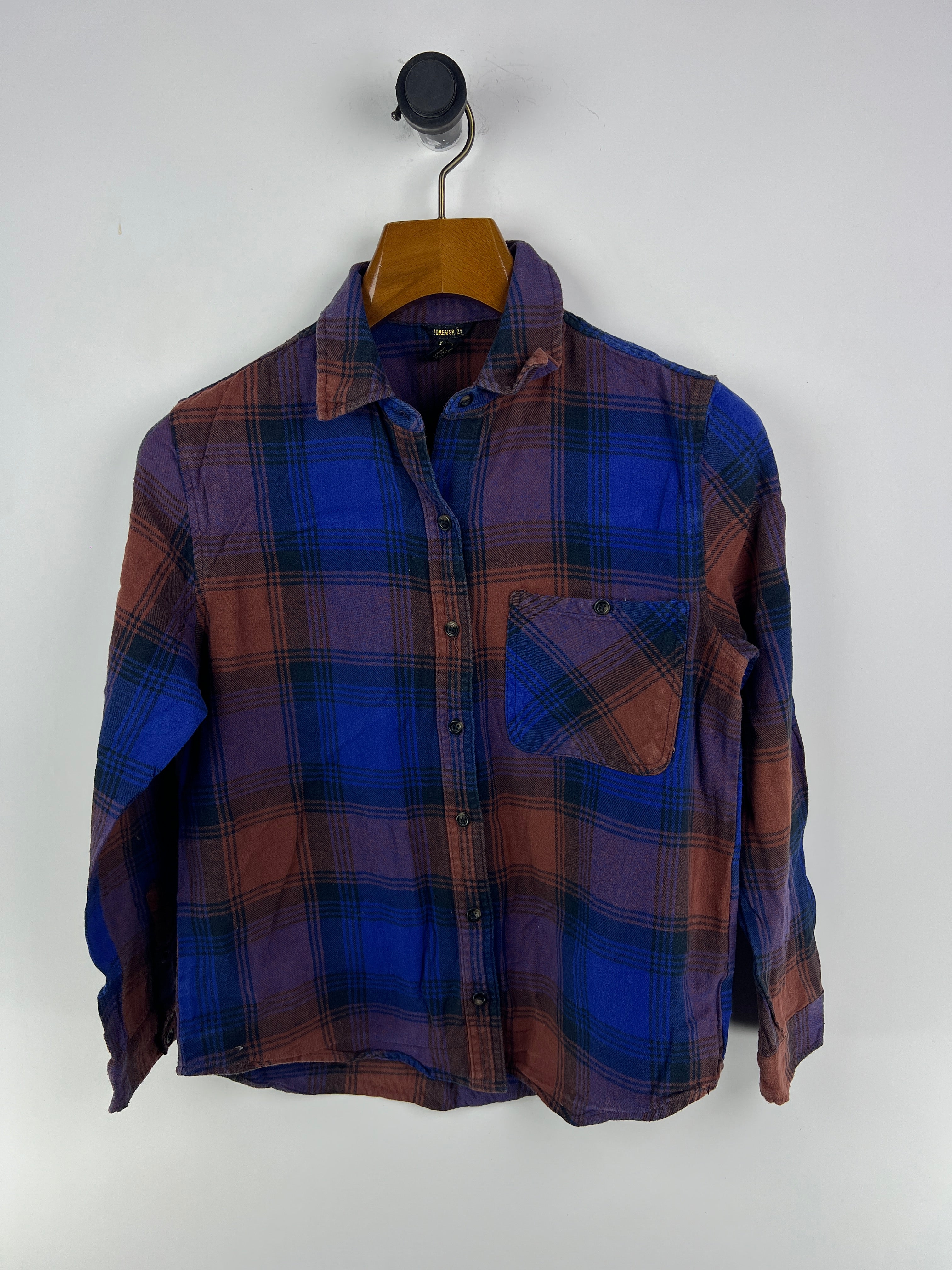 Forever 21 Shirt (Women) (Small-Medium)