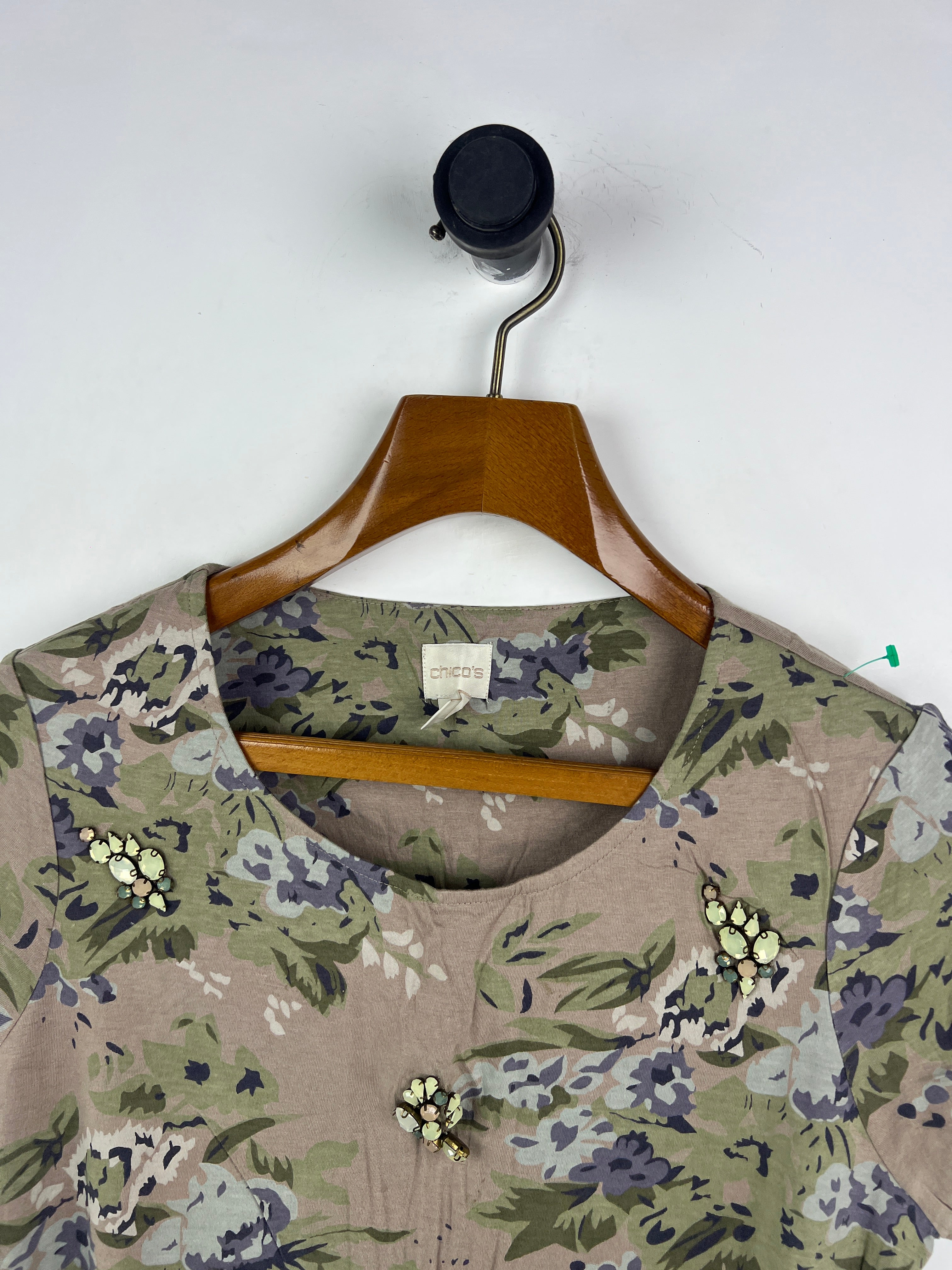 Chicos T-Shirt (Women) (Medium)