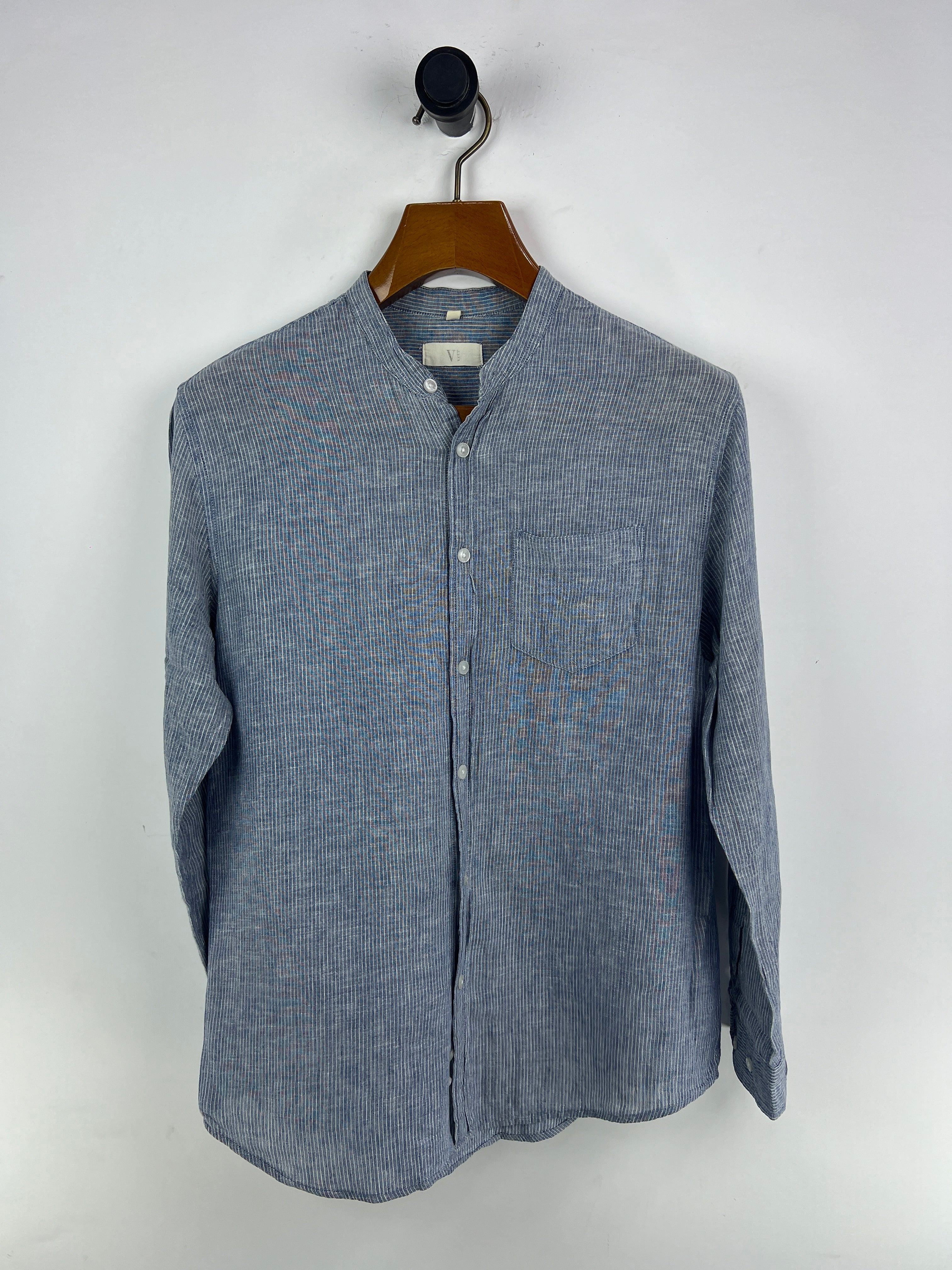 V Linen Shirt (Medium)