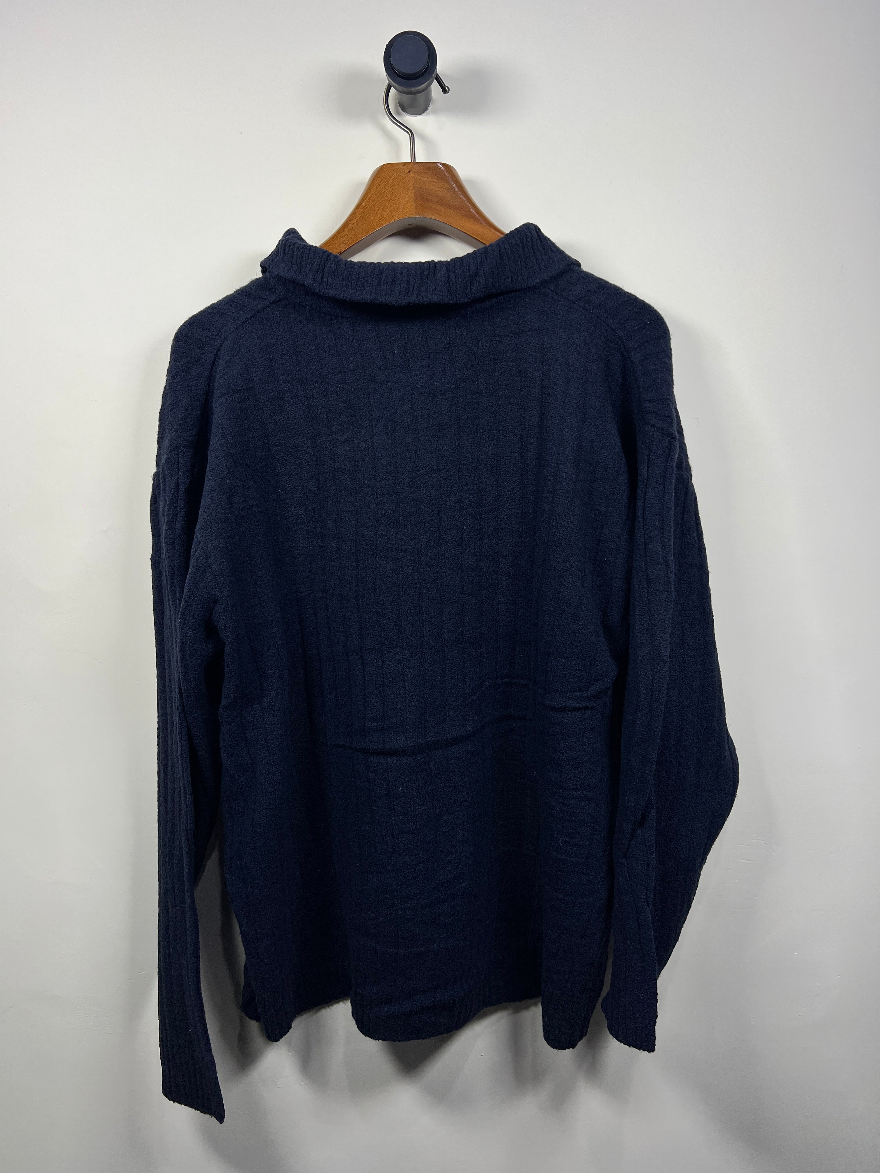 Lanzi Quarter Buttoned Sweater (X-Large)
