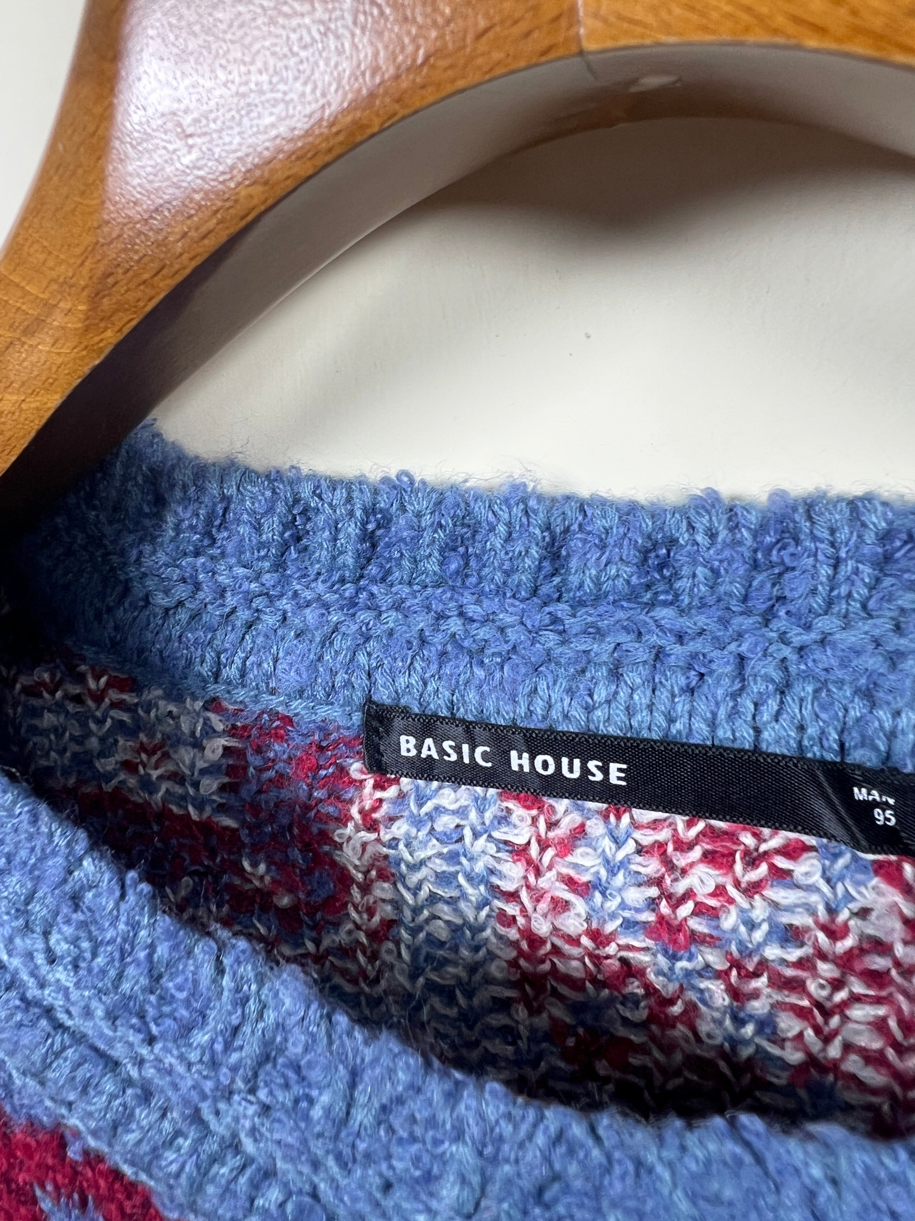 Basic House Sweater (Small-Medium)