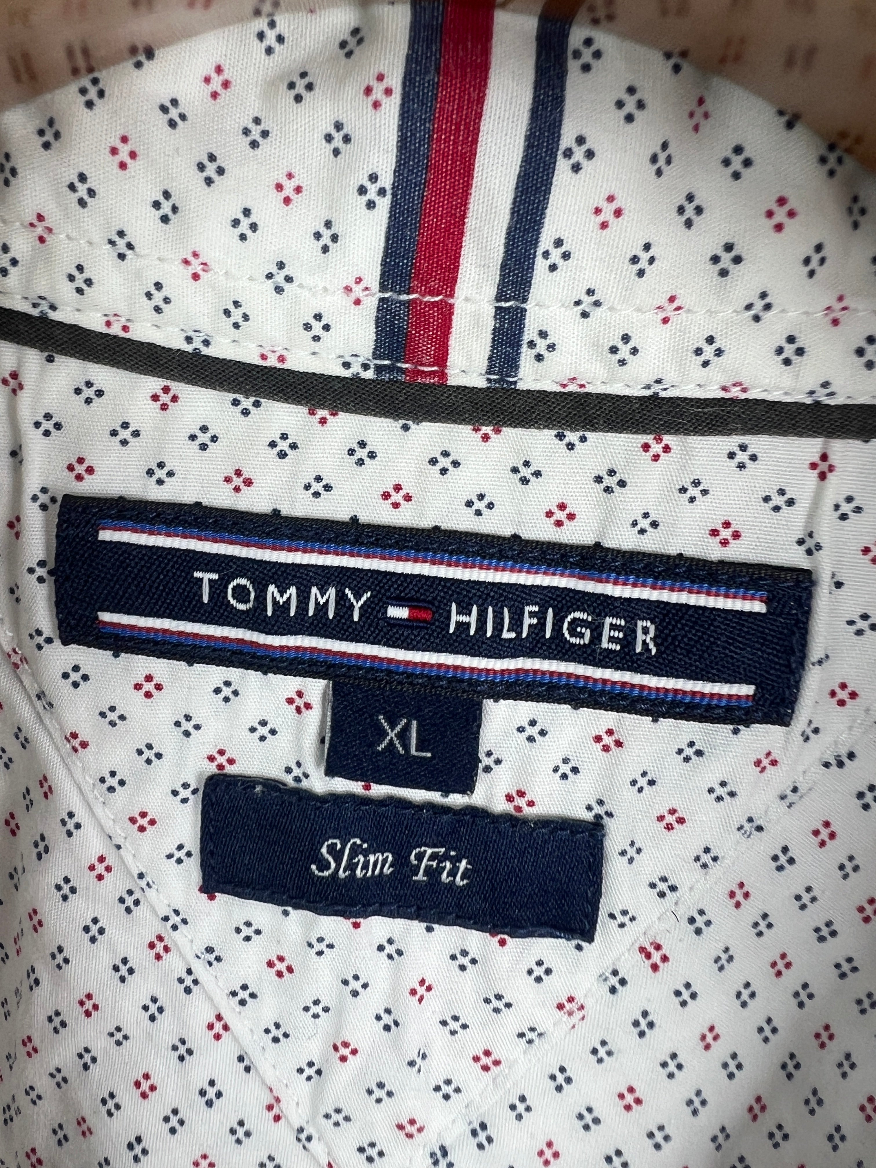 Tommy Hilfiger Shirt (Large)