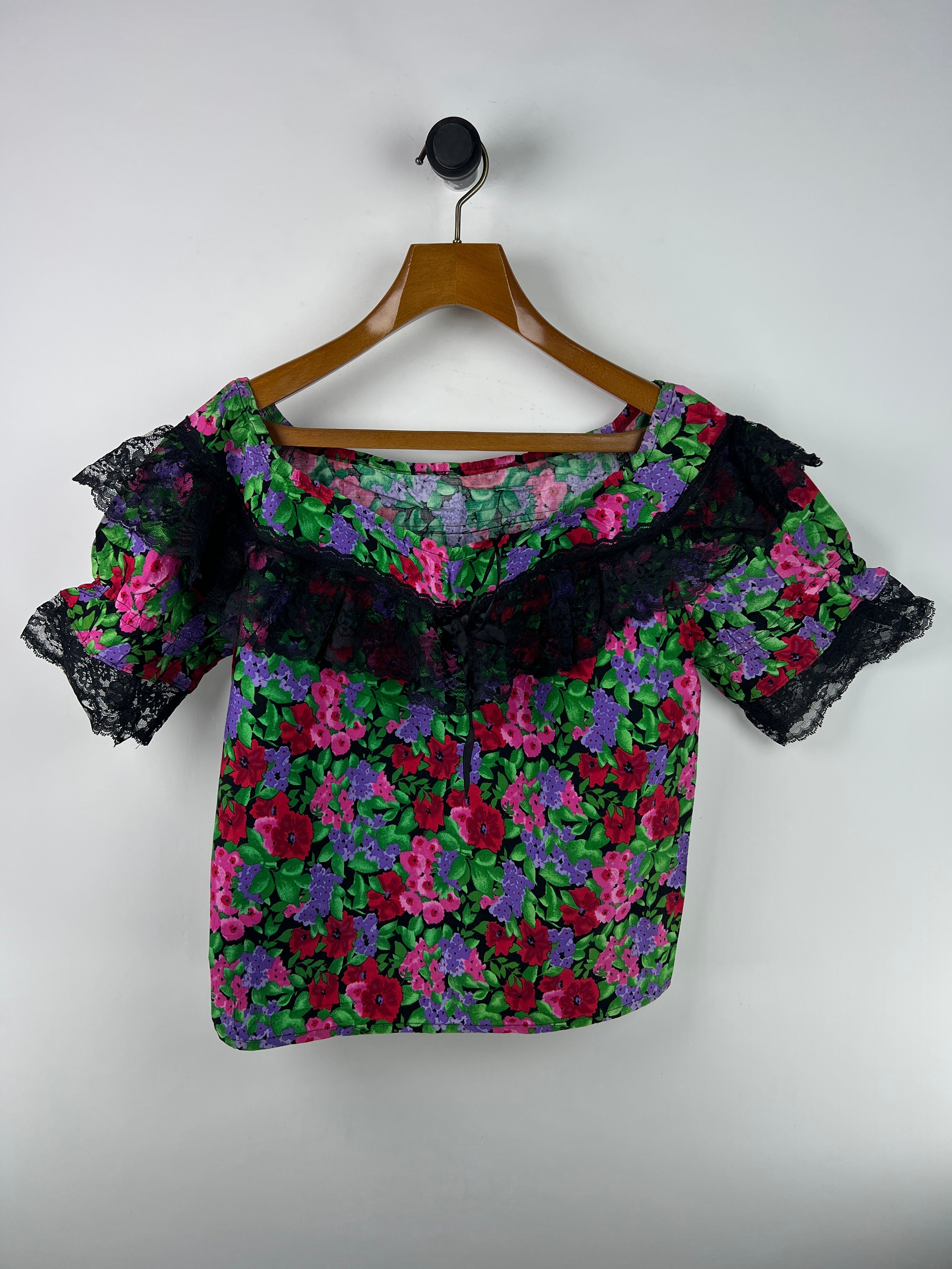 Blouse (Women) (Large/X-Large)