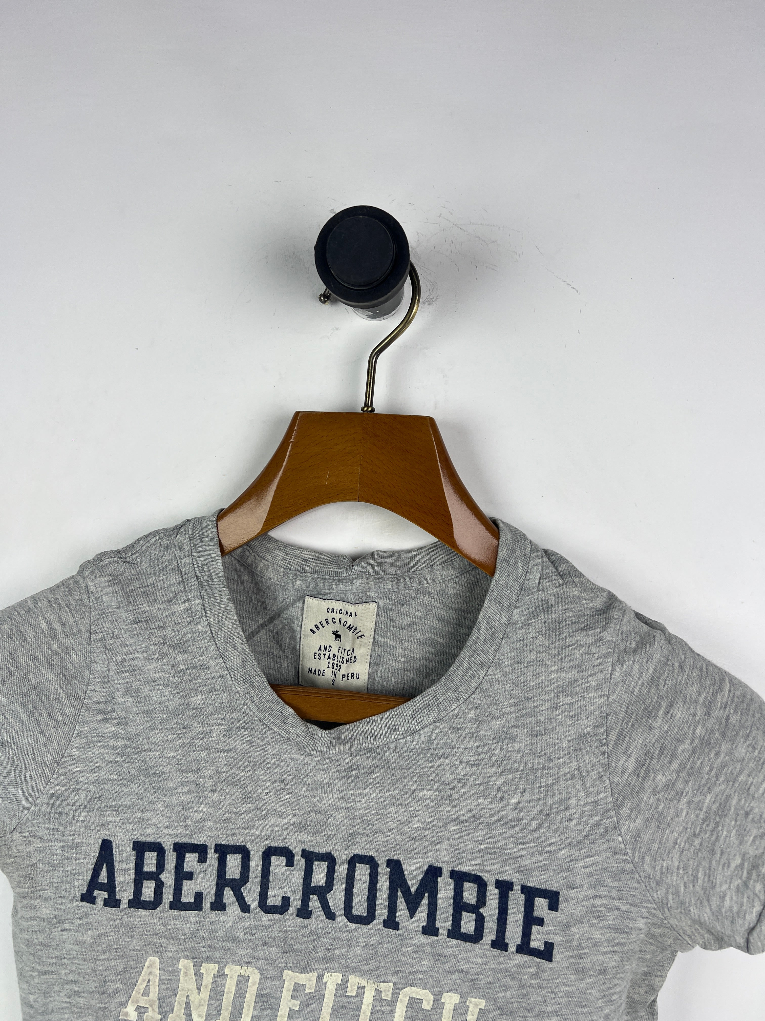 Abercrombie T-Shirt (Women) (X-Small)
