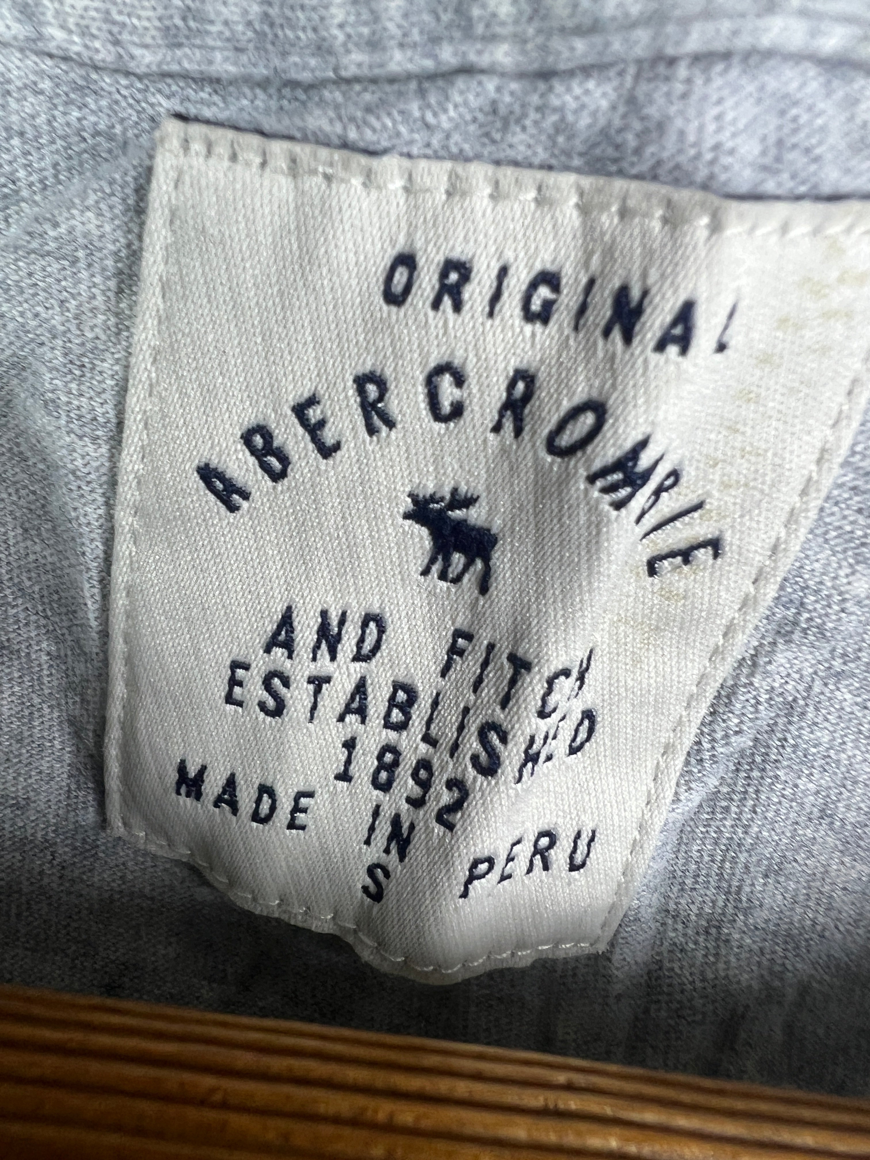 Abercrombie T-Shirt (Women) (X-Small)