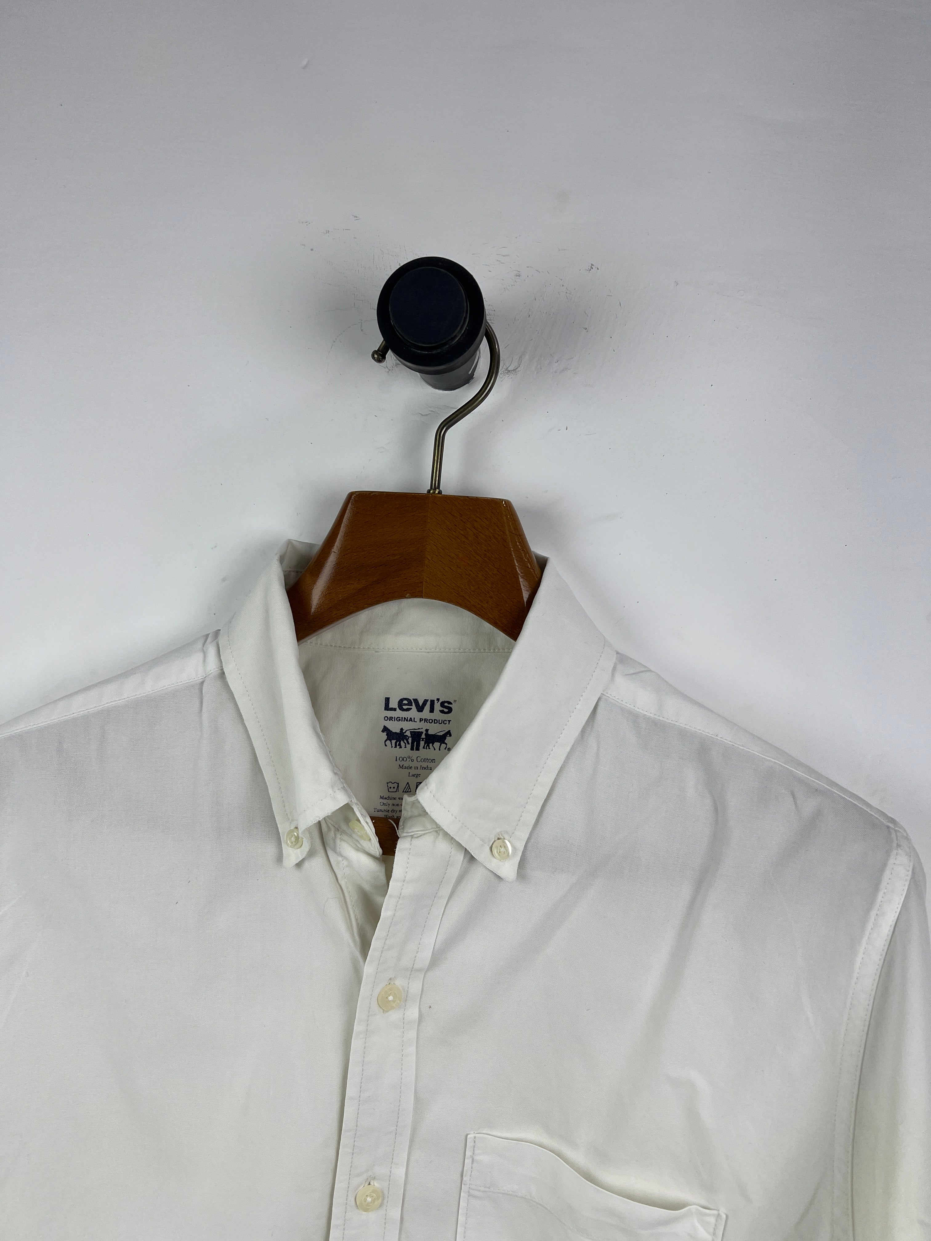 Levis Shirt (Medium-Large)