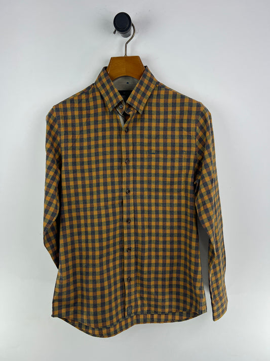 Olzen Linen Shirt (Small)