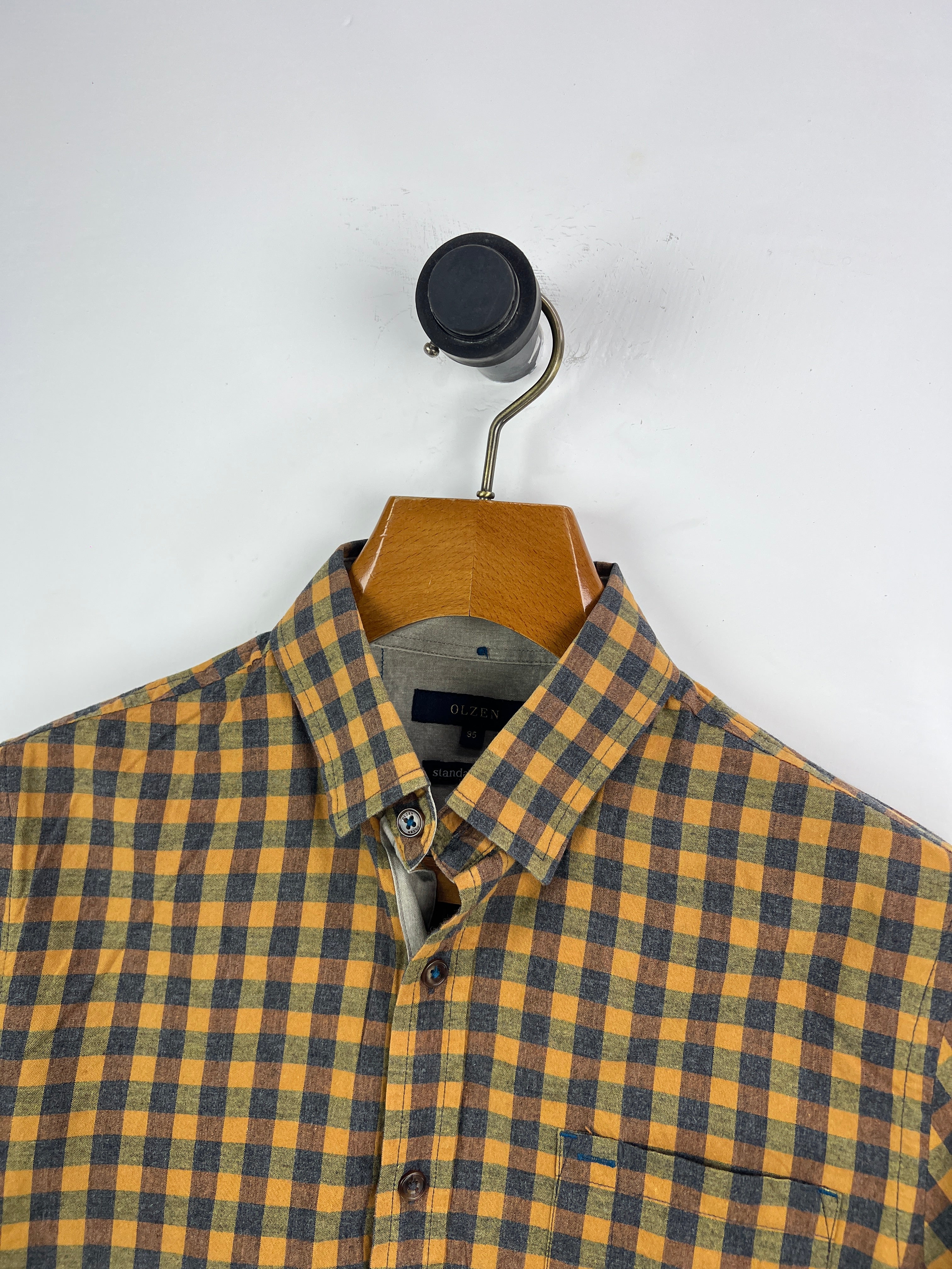 Olzen Linen Shirt (Small)