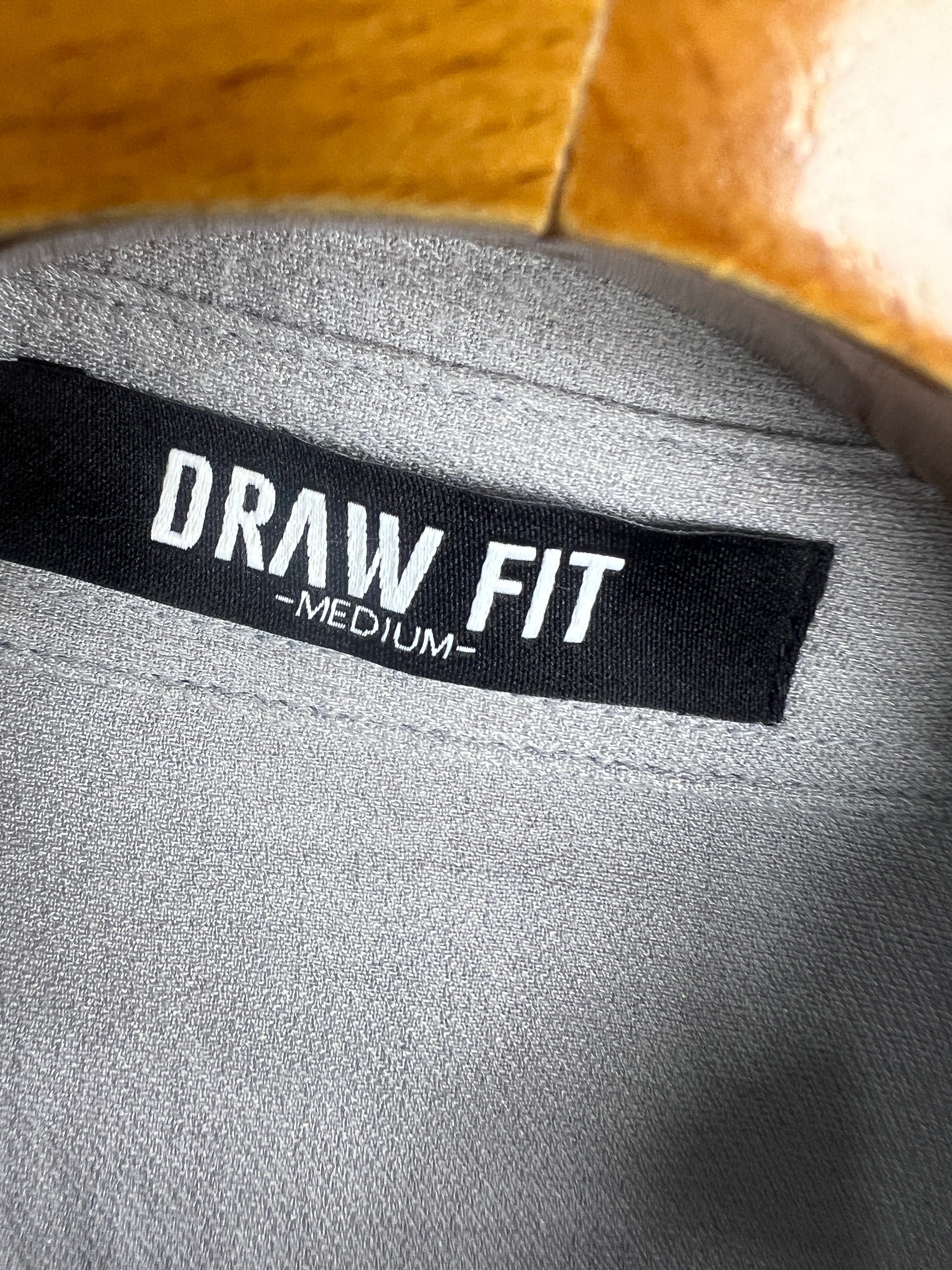 Draw Linen Shirt (Medium-Large)