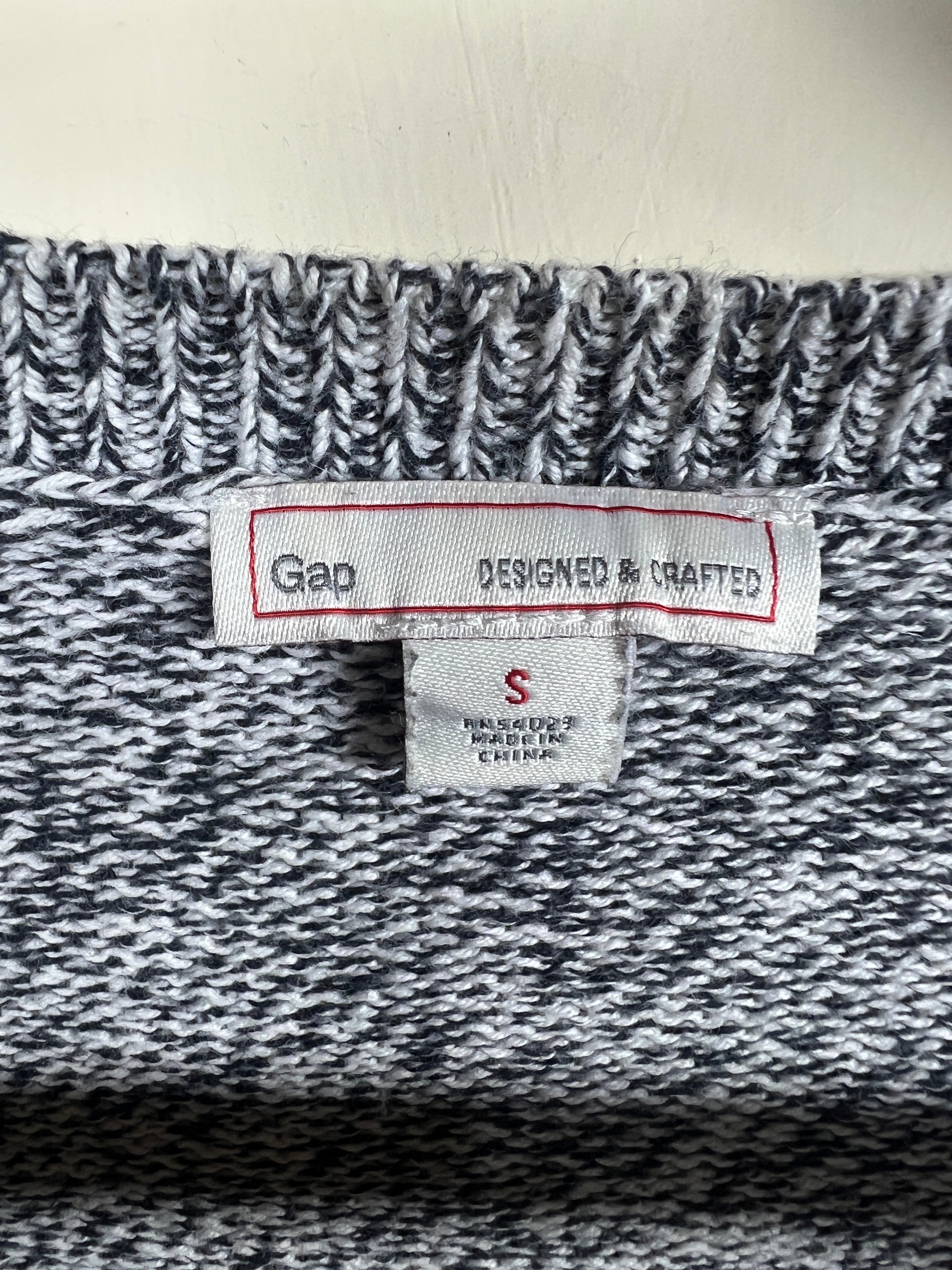 Gap Sweater (Women) (Medium)