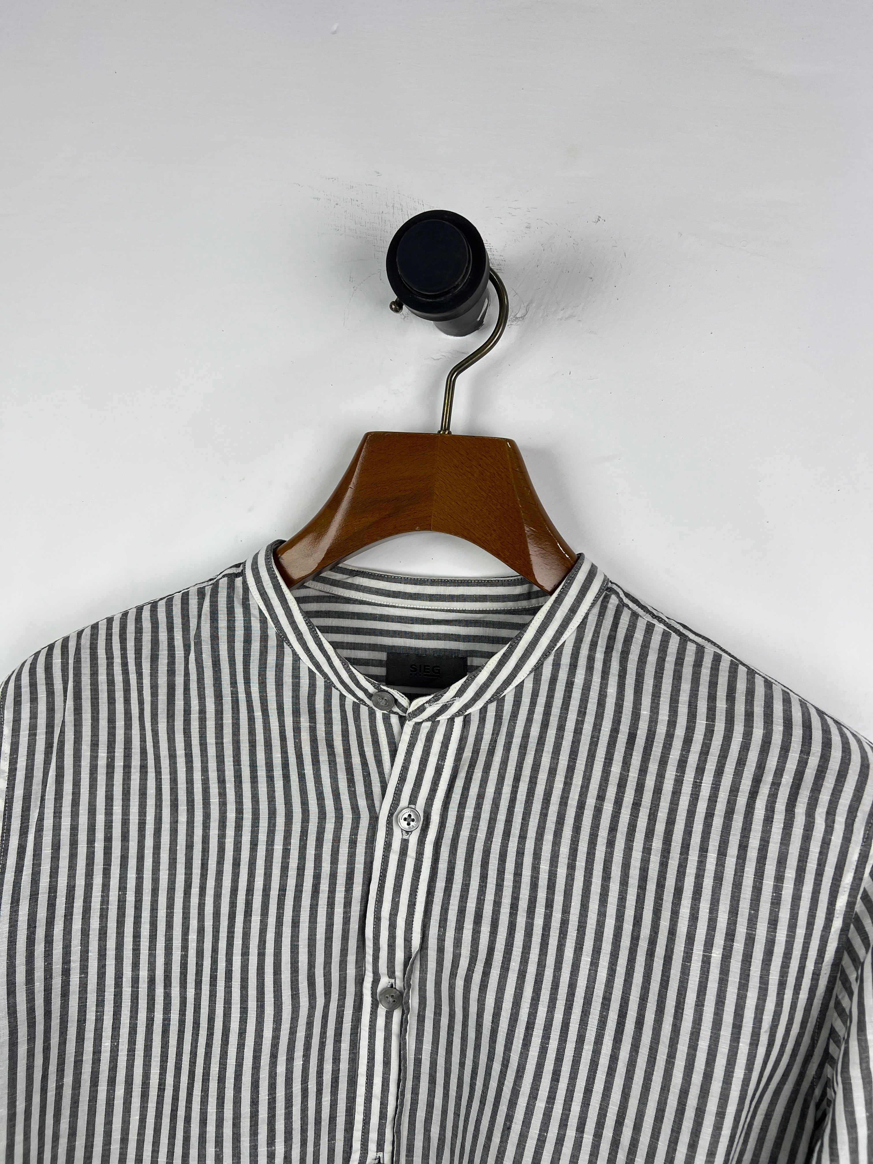 Sieg Linen Shirt (Medium)