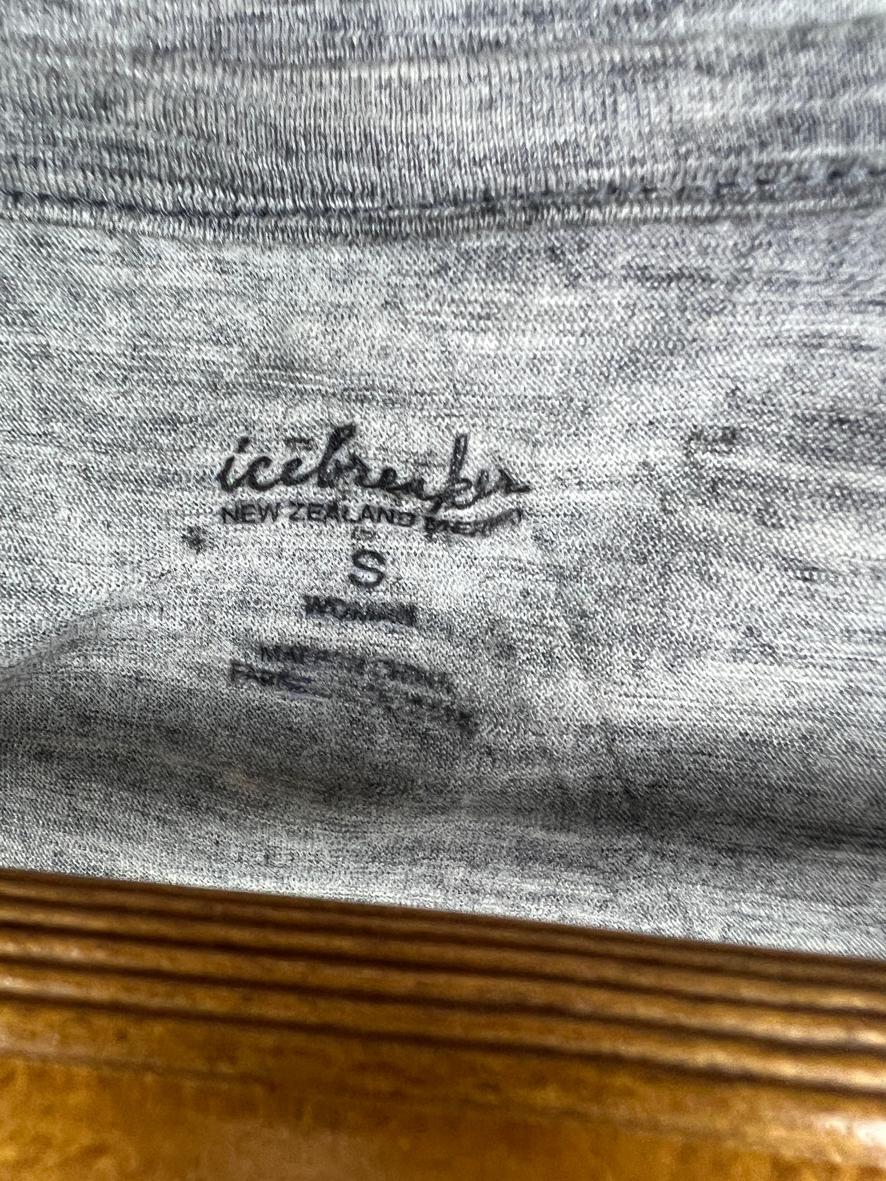 T-Shirt (Women) (Small)