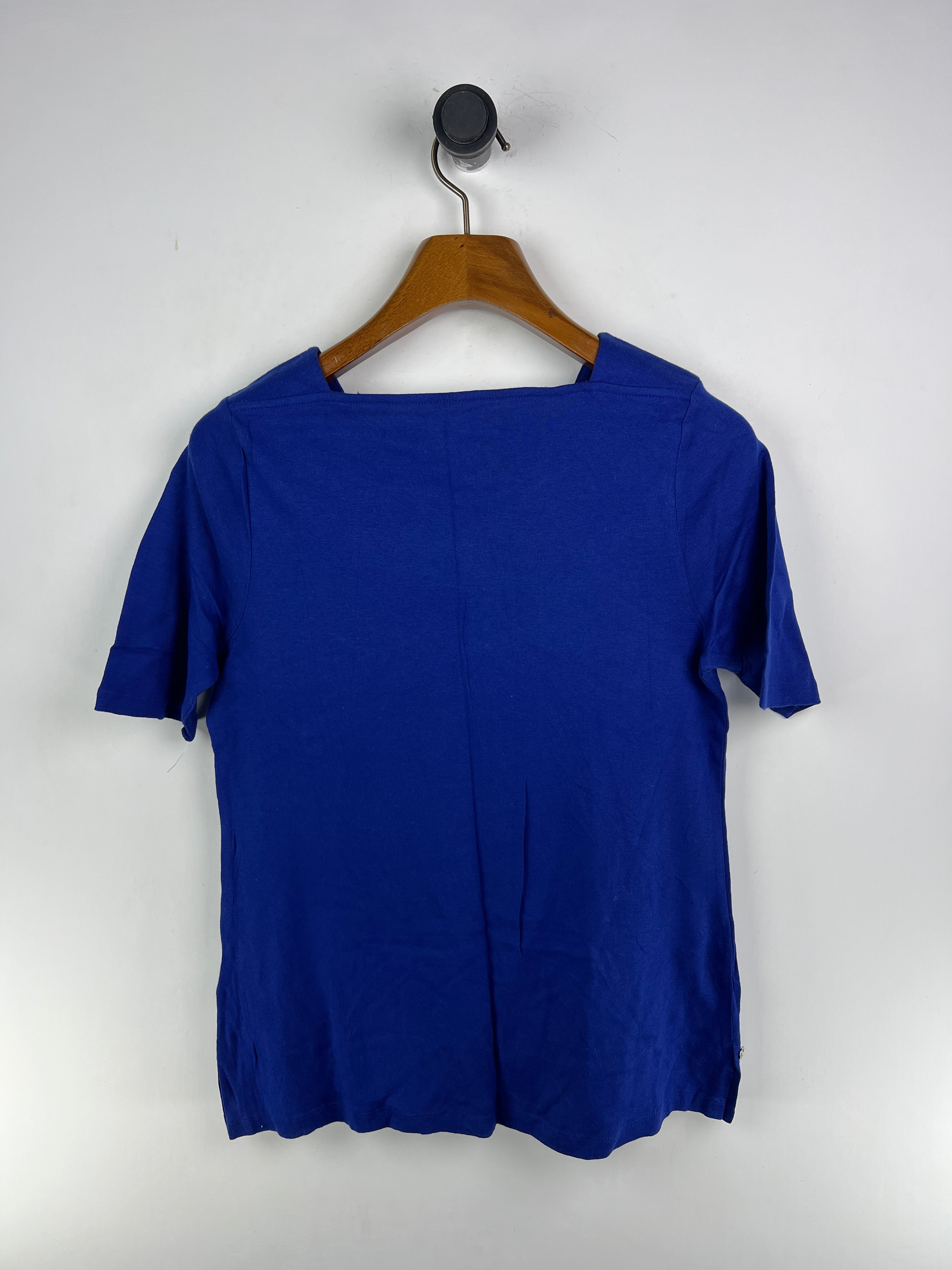 Croft & Barrow T-Shirt (Women) (Medium-Large)