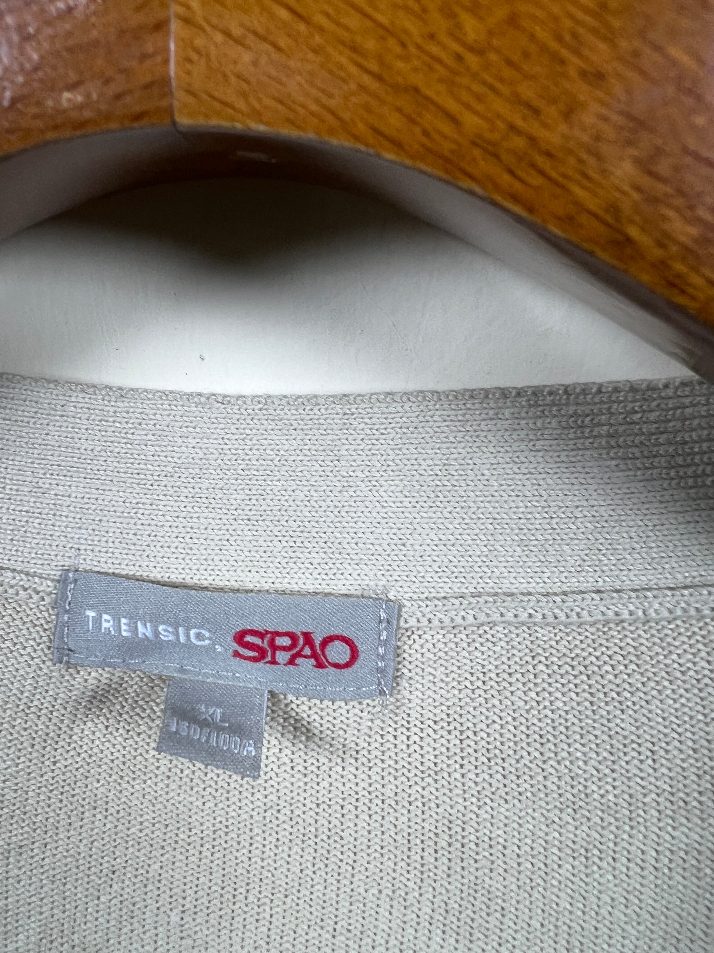 Spao Sweater (Medium)