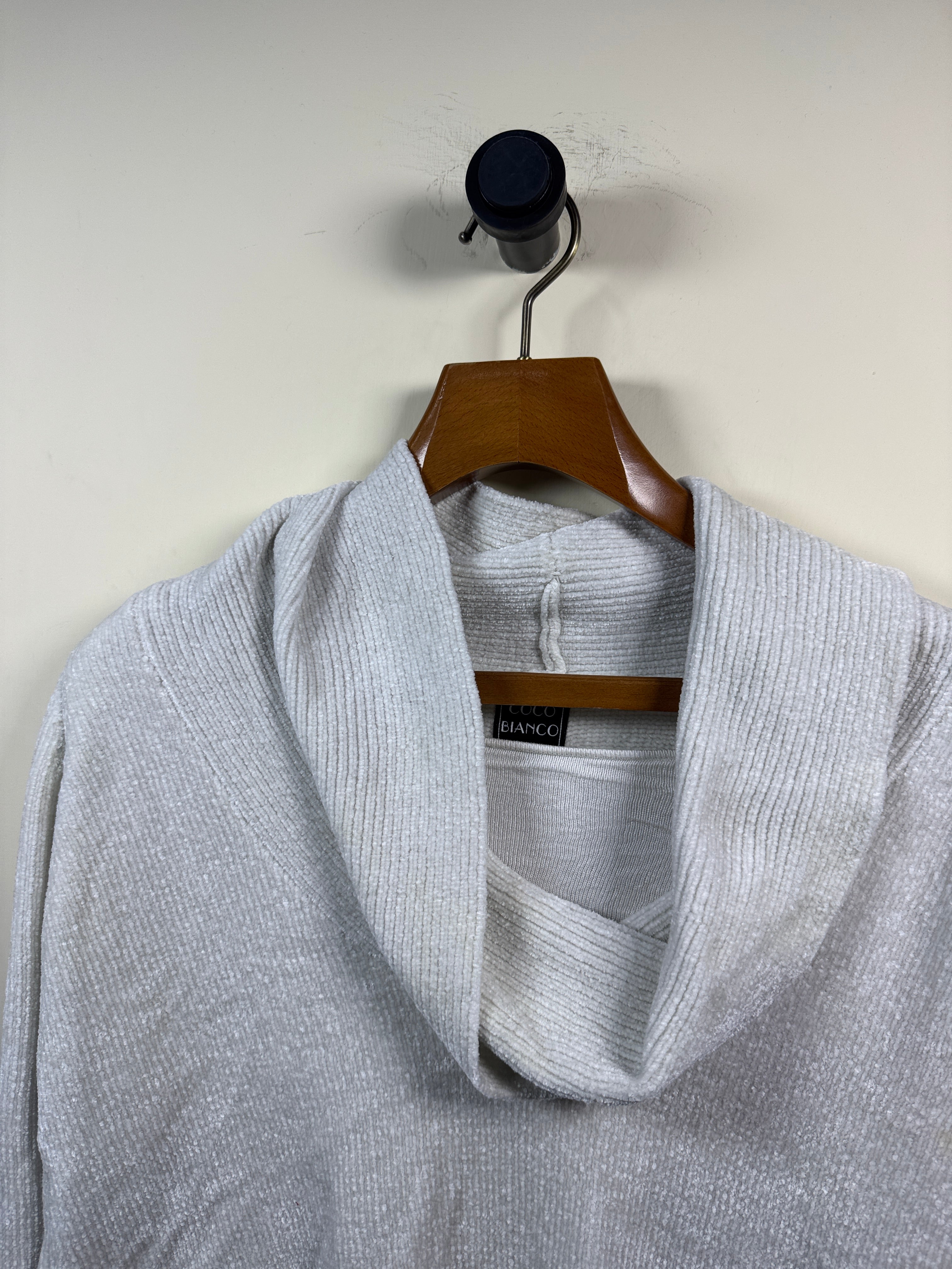 Blanco Velvet Sweater (Women) (Medium-Large)