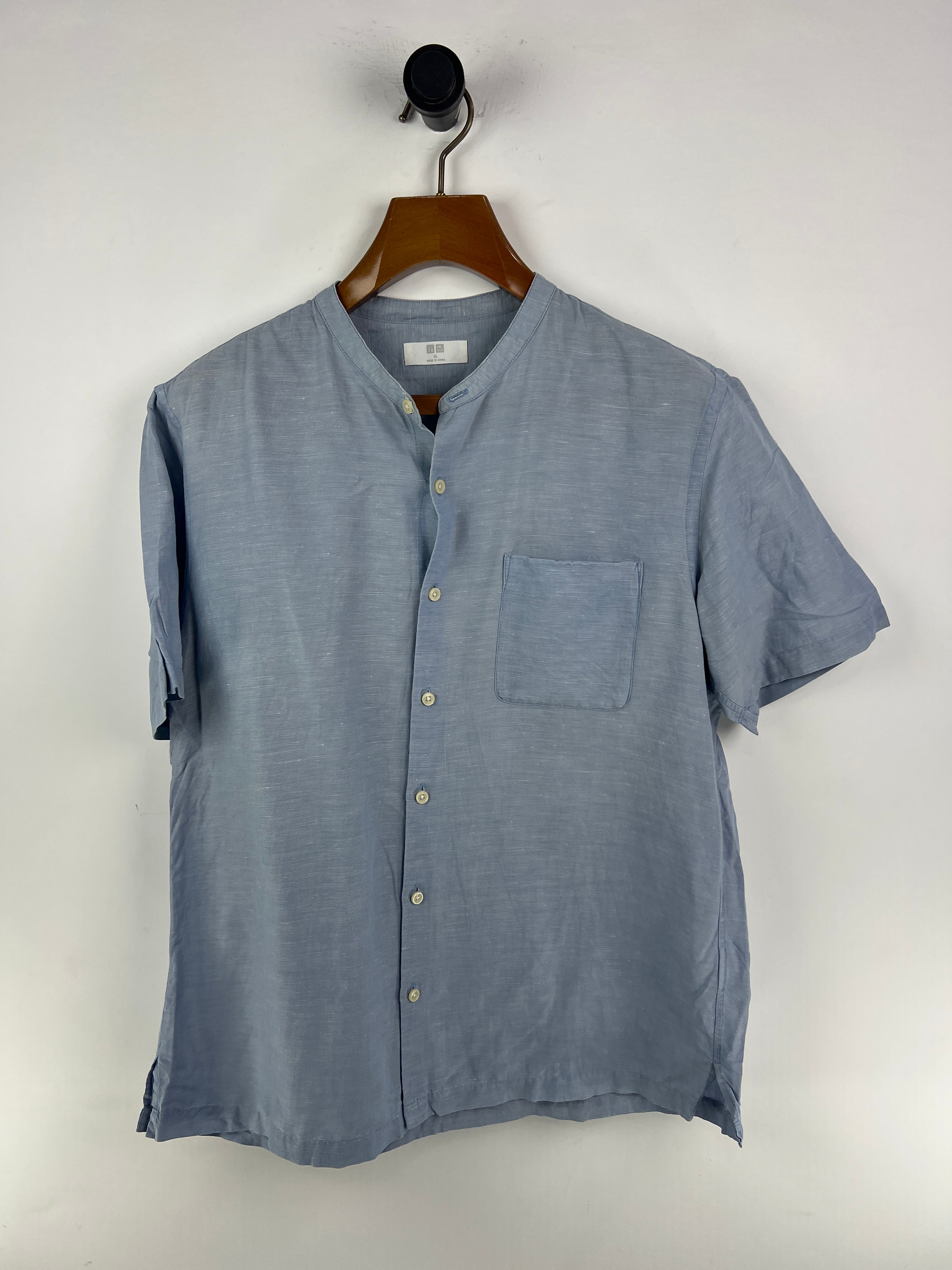 Uniqlo Linen Shirt (Medium-Large)