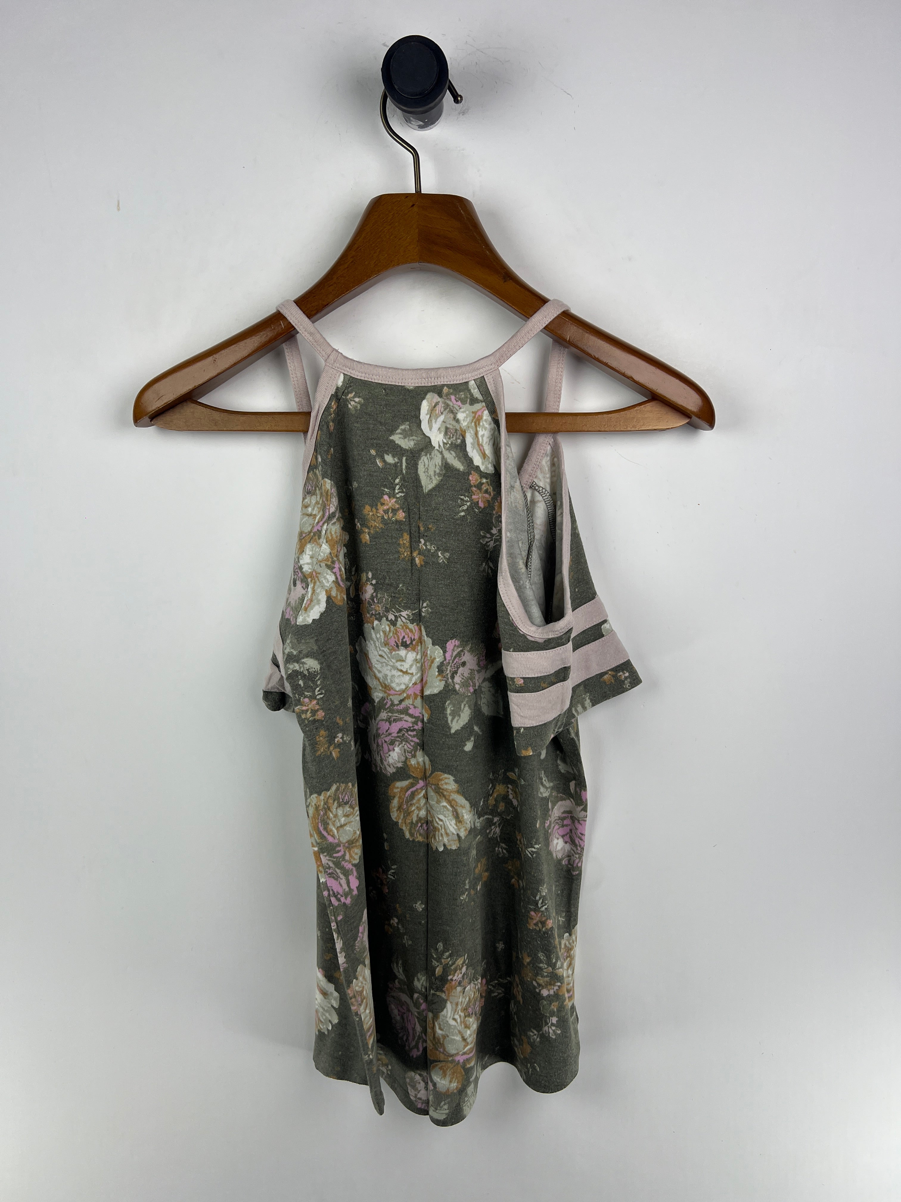 Maurices Tank Top (Women) (Medium)