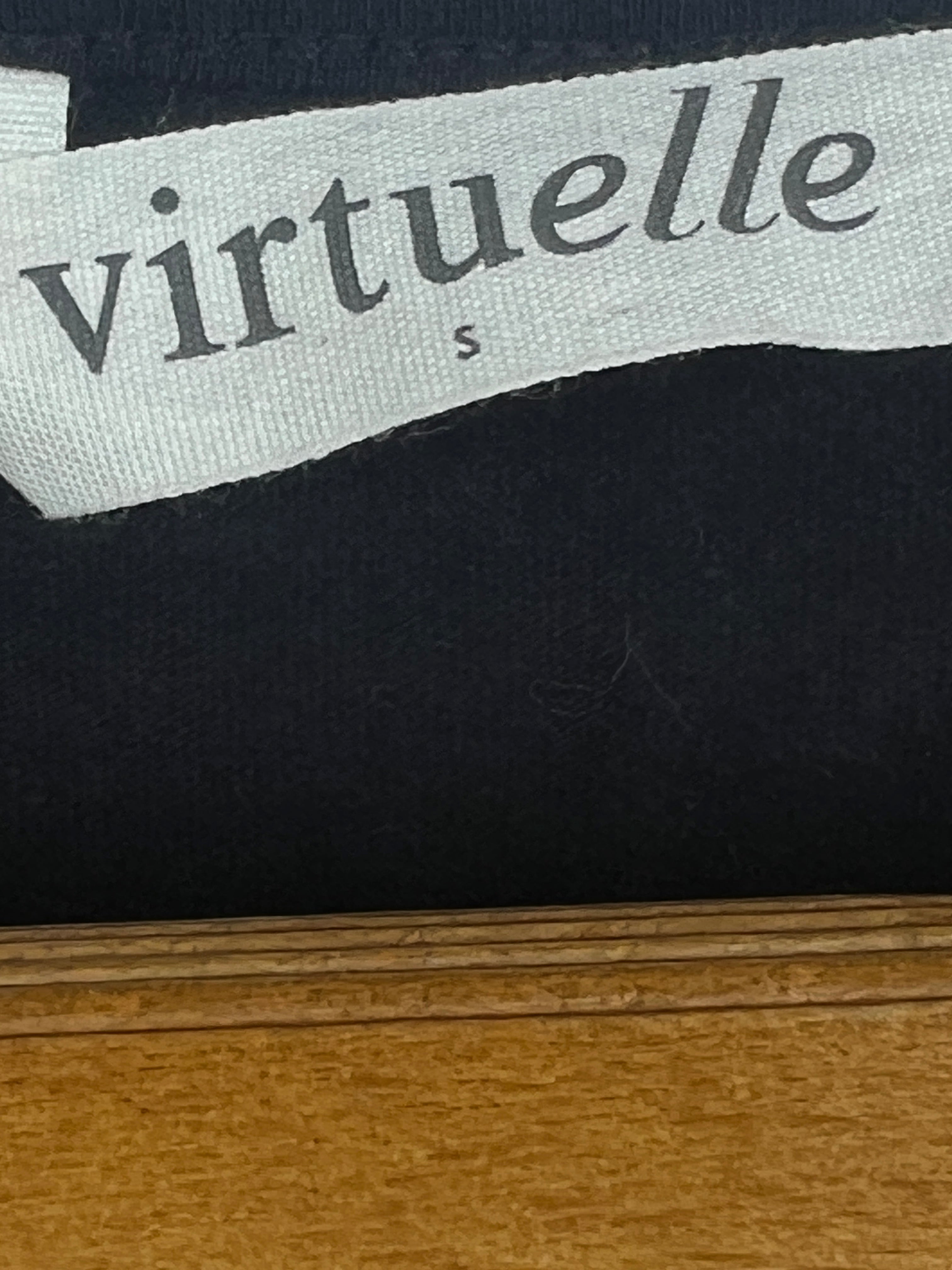 Virtuelle T-Shirt (Women) (X-Large)