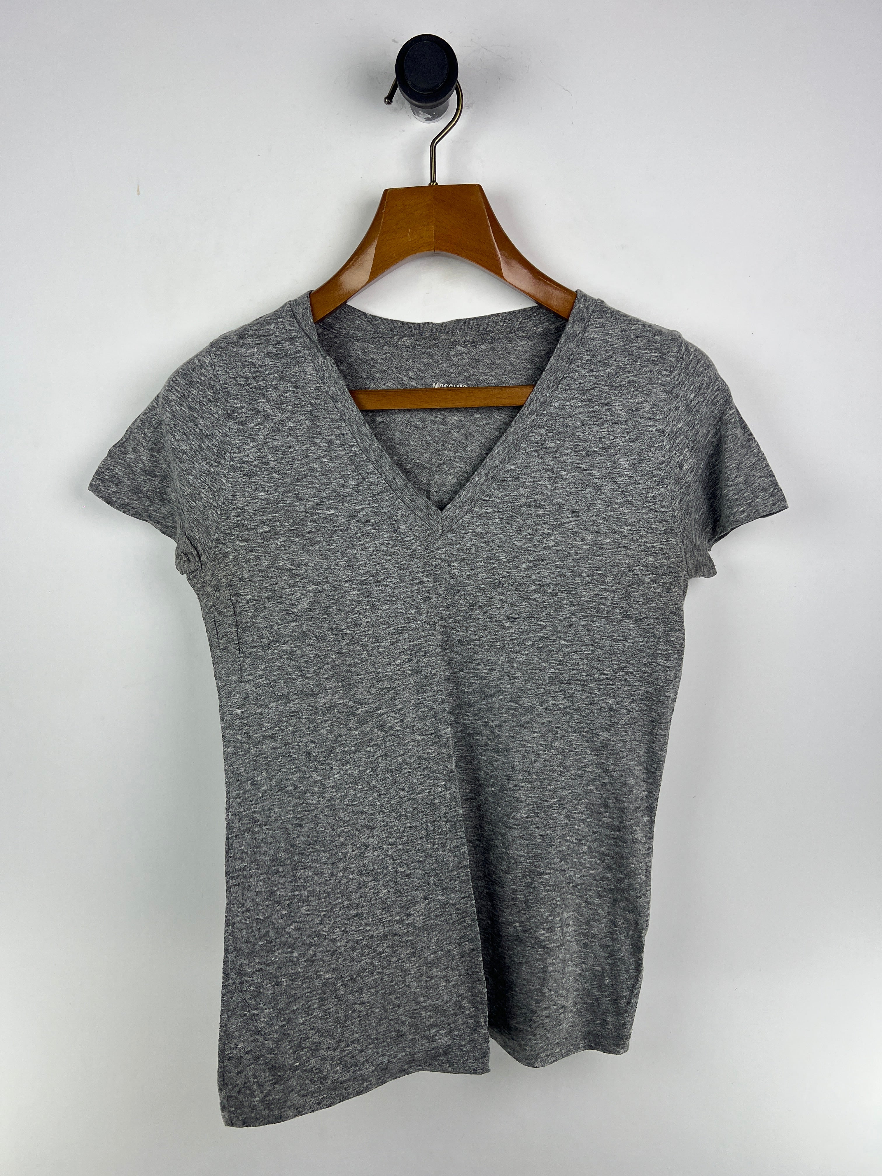 Mossimo T-Shirt (Women) (Small-Medium)