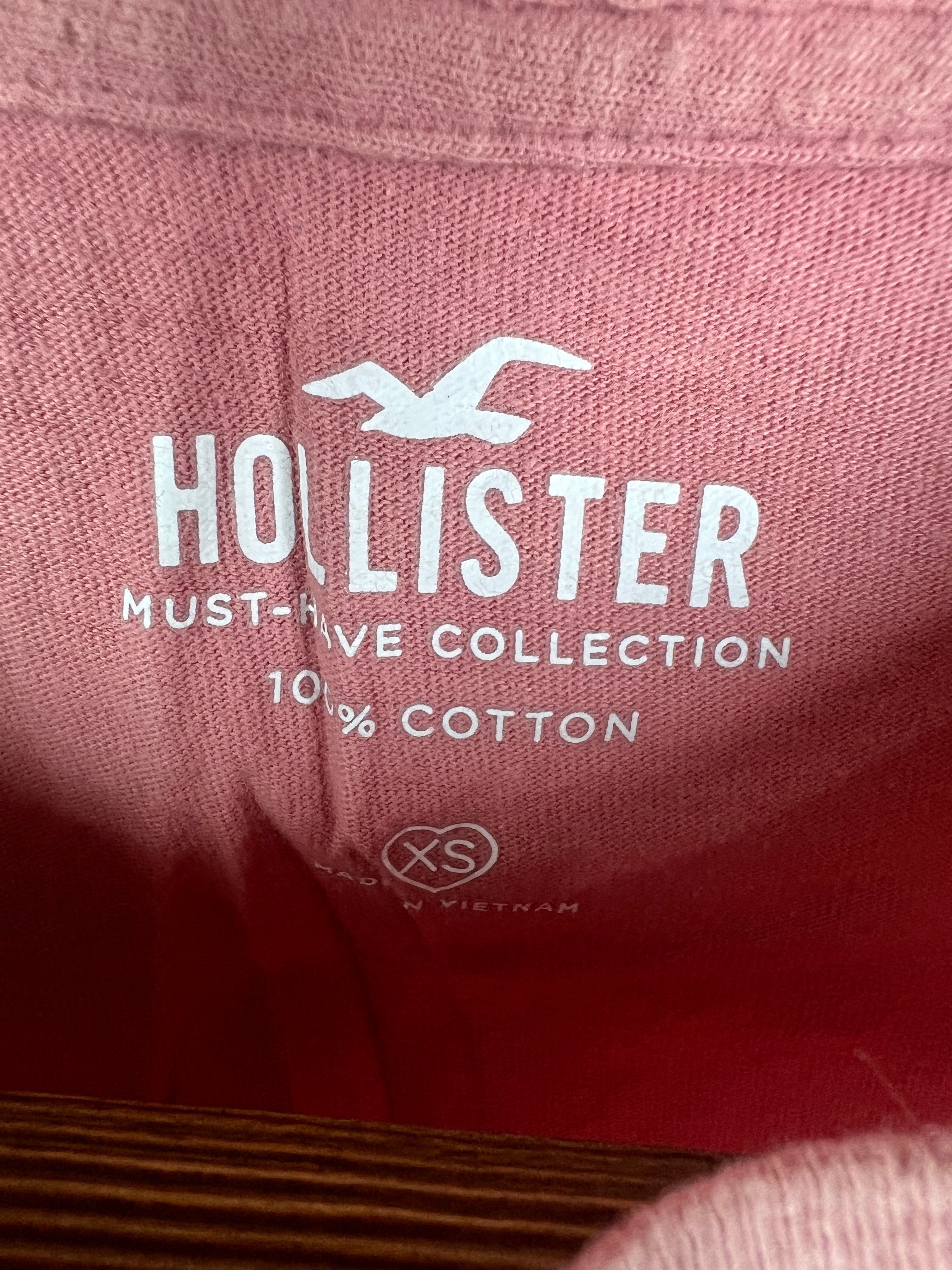 Hollister Crop T-Shirt (Women) (X-Small/Small)