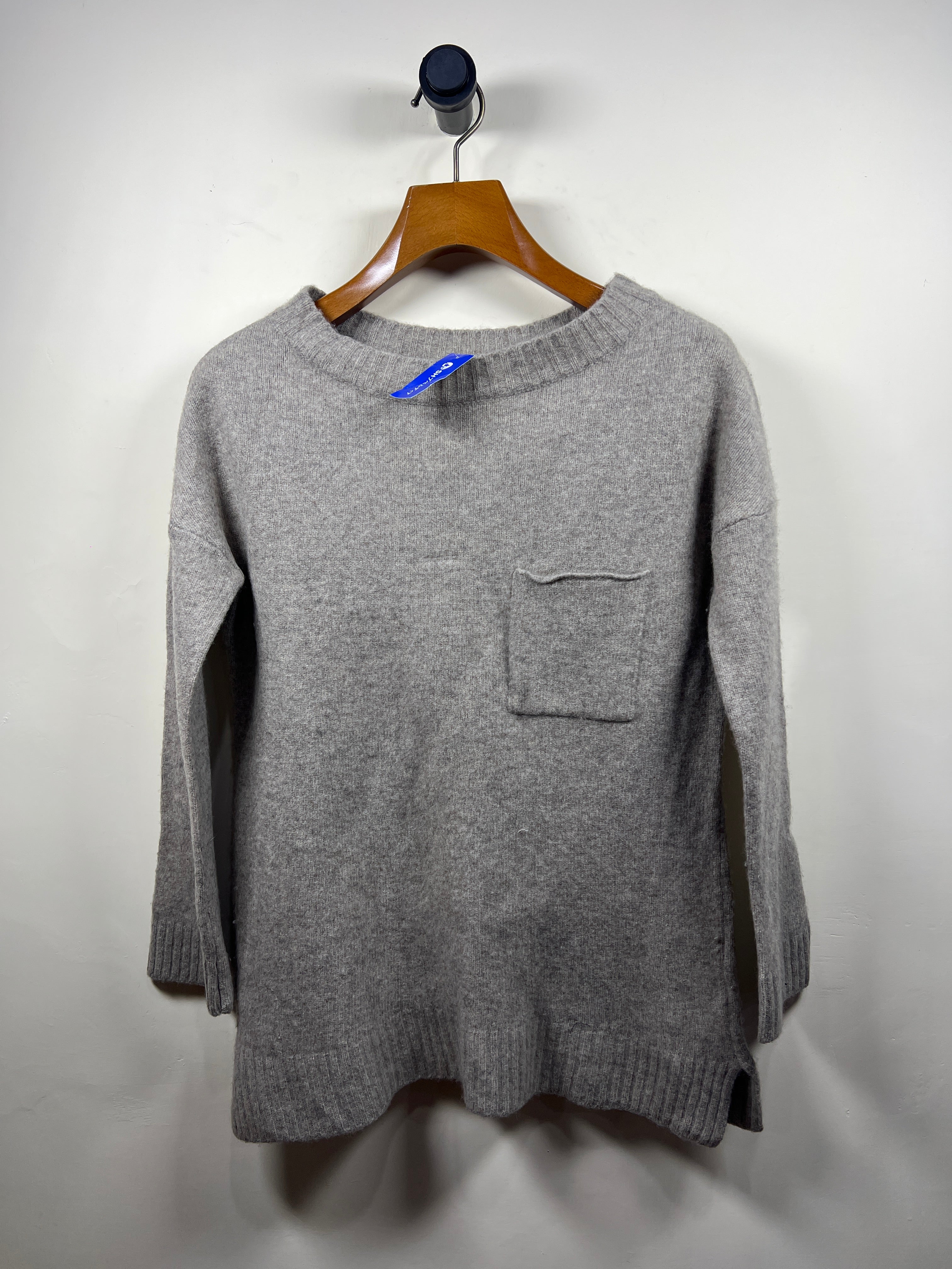 Lahee Sweater (Women) (Small-Medium)