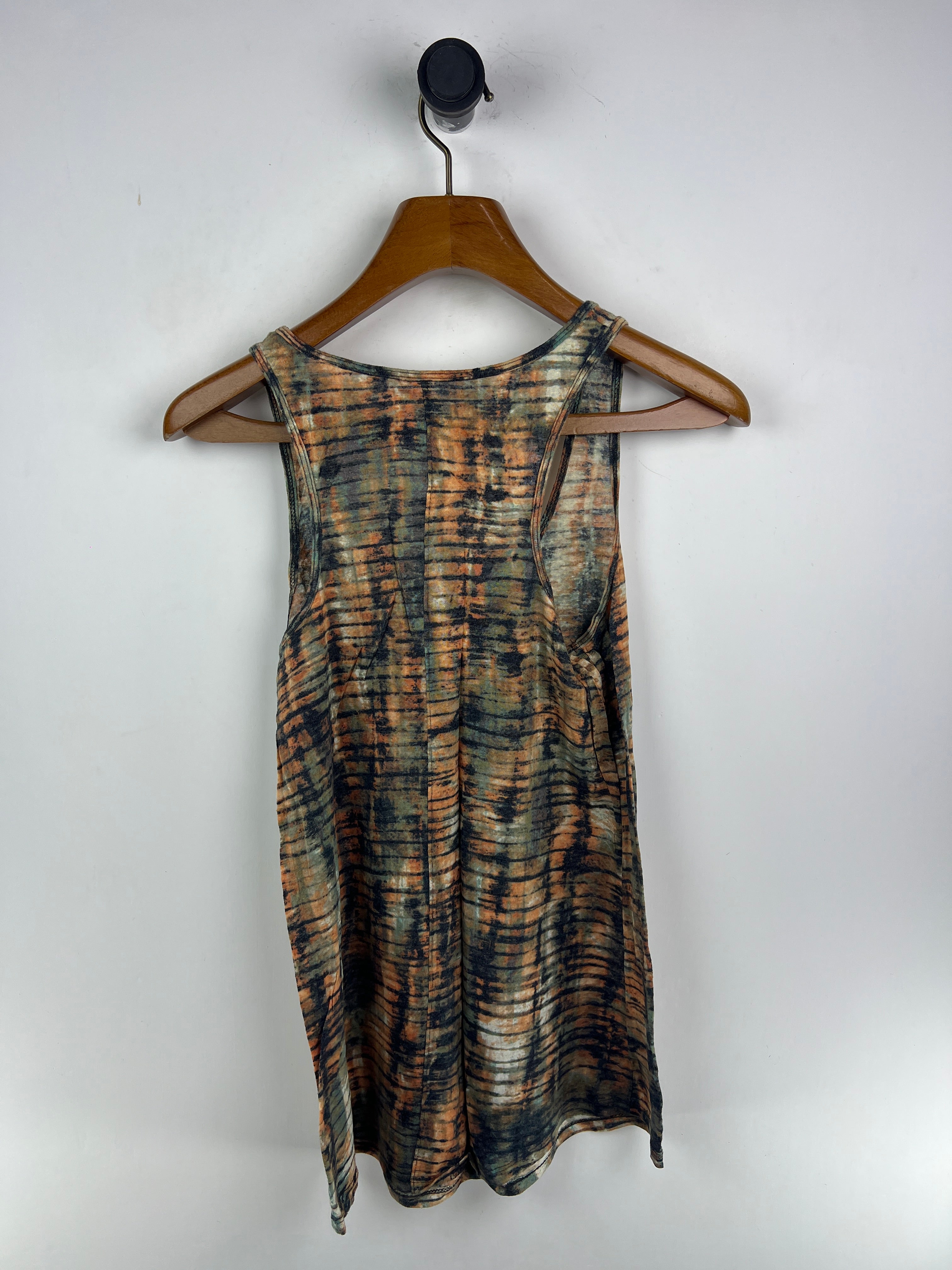 Mossimo Tank Top (Women) (Medium)