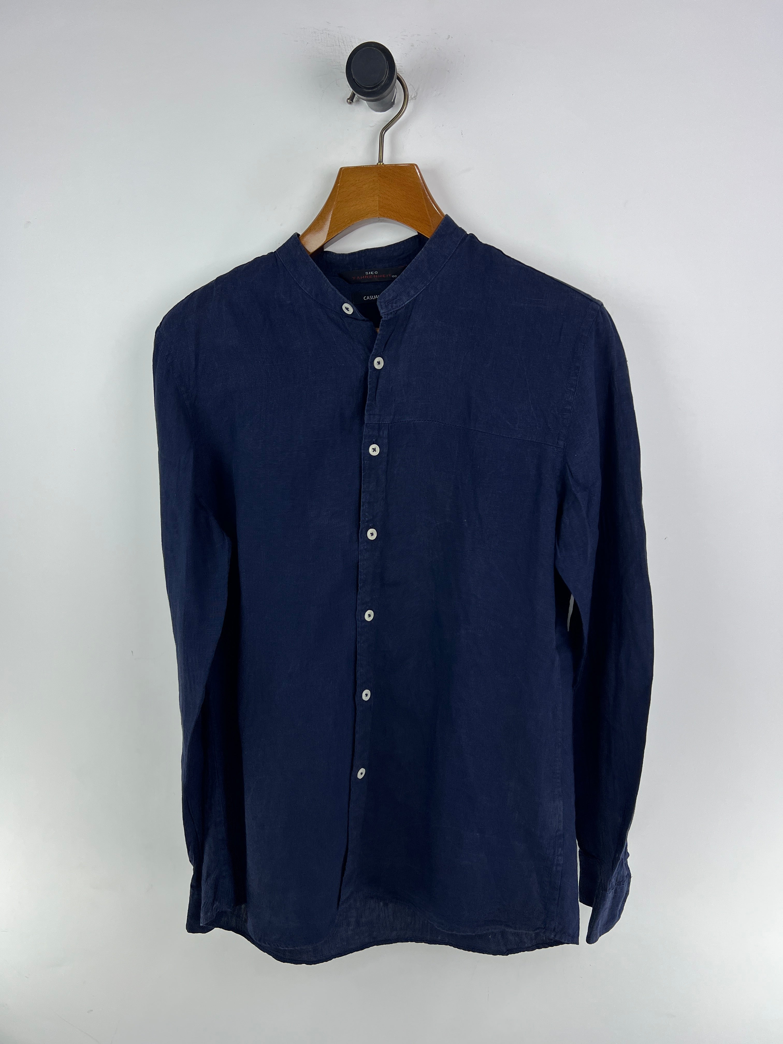 Seig Linen Shirt (Small-Medium)