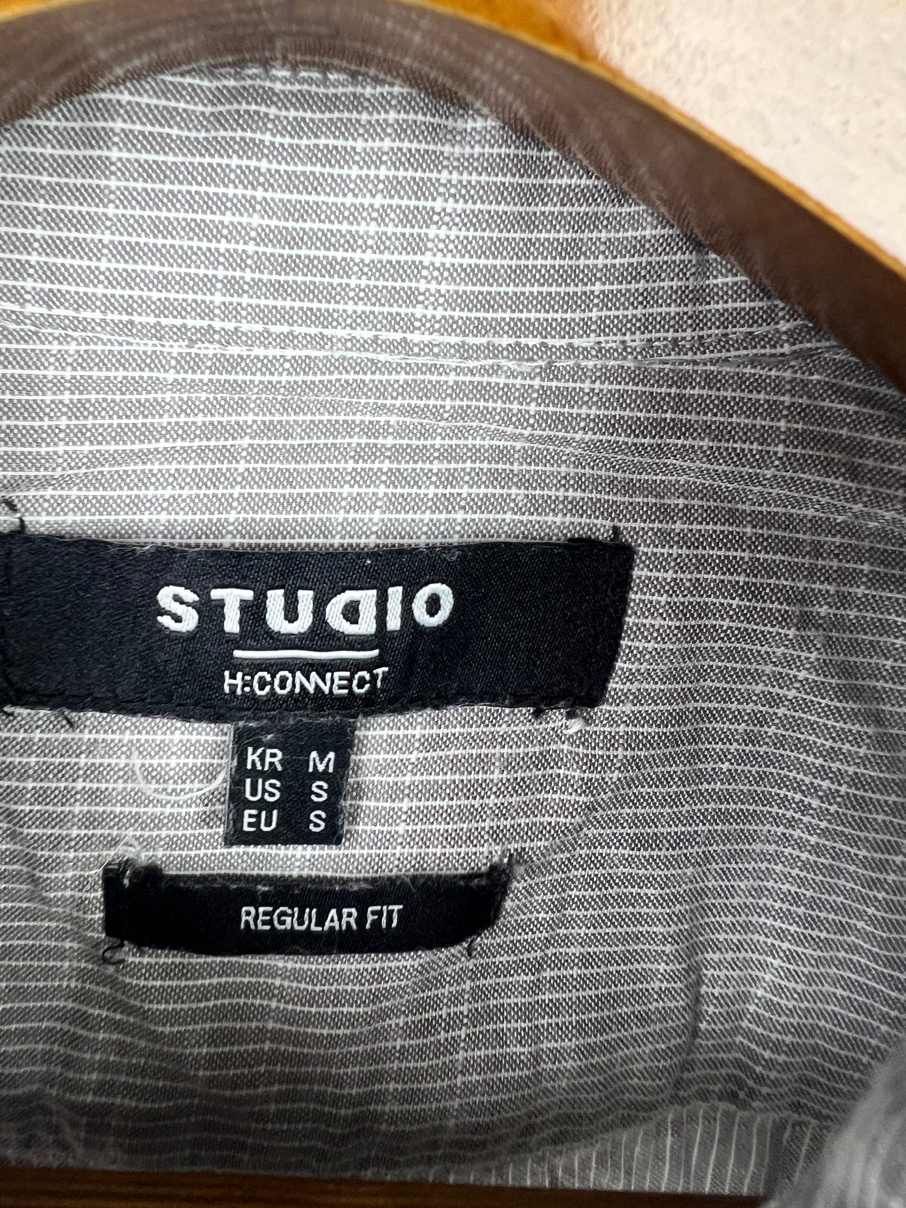 Studio Linen Shirt (Small-Medium)