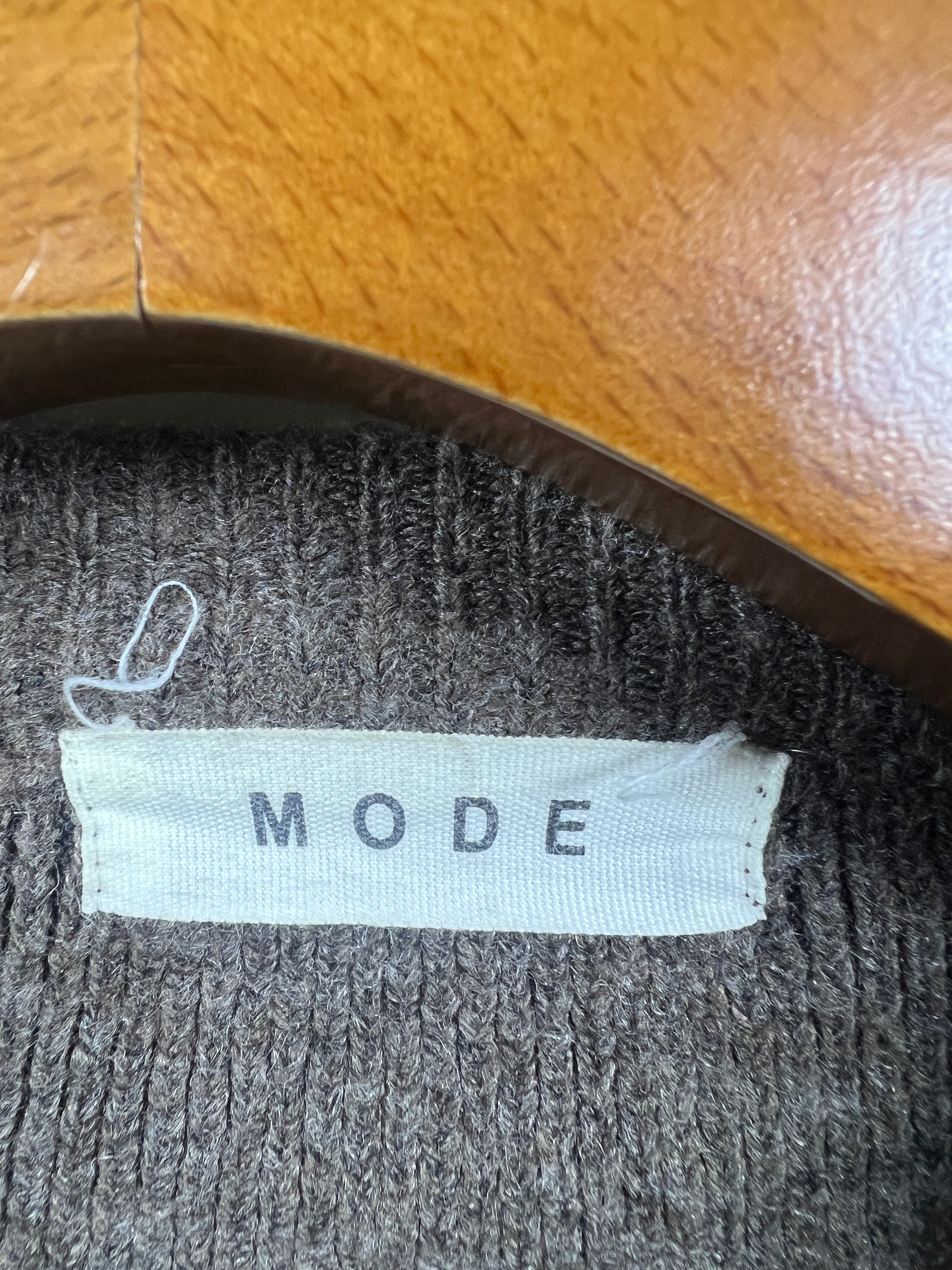 Mode Sweater (Women) (Large)