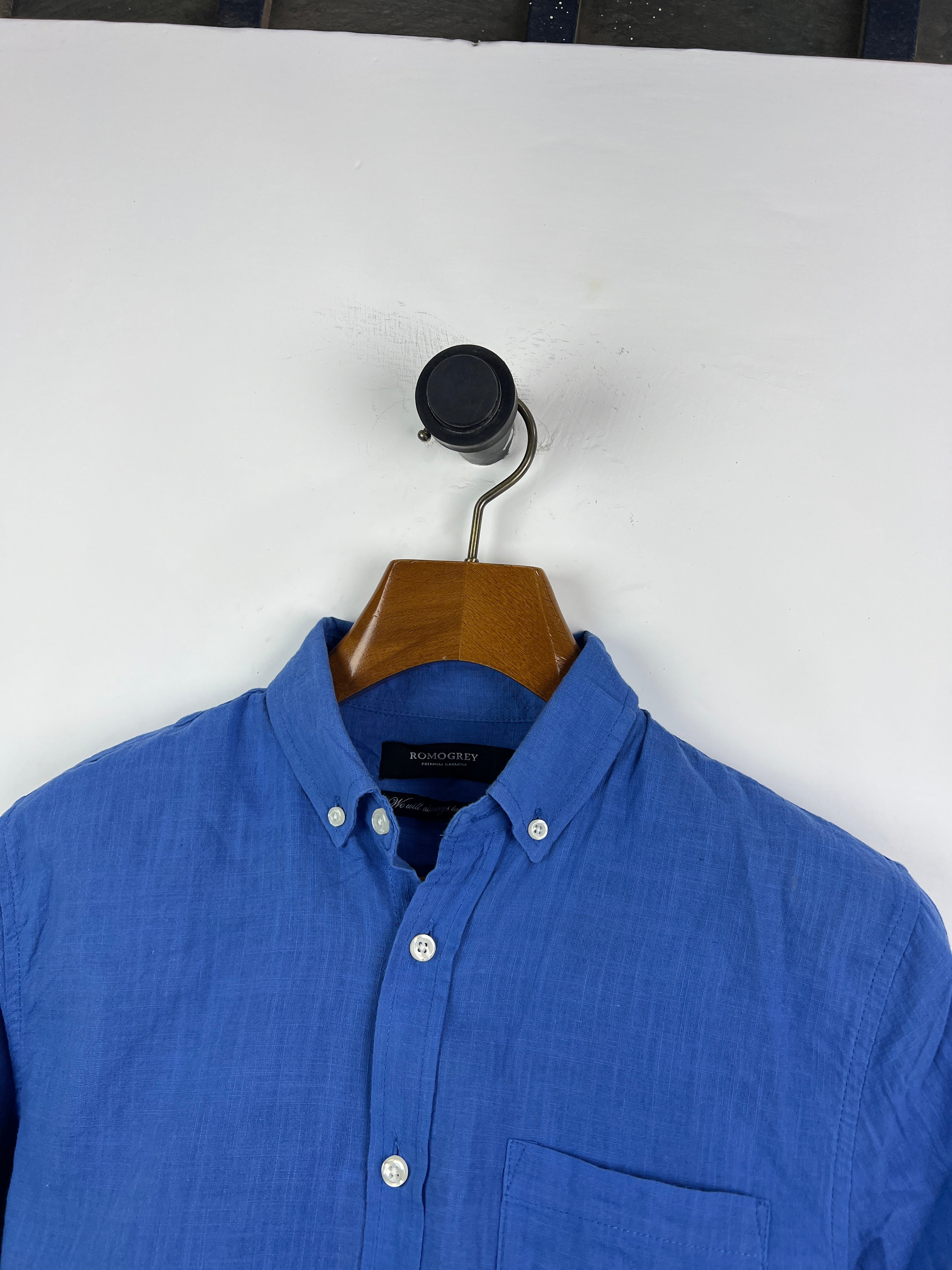 Romo Linen Shirt (Medium)