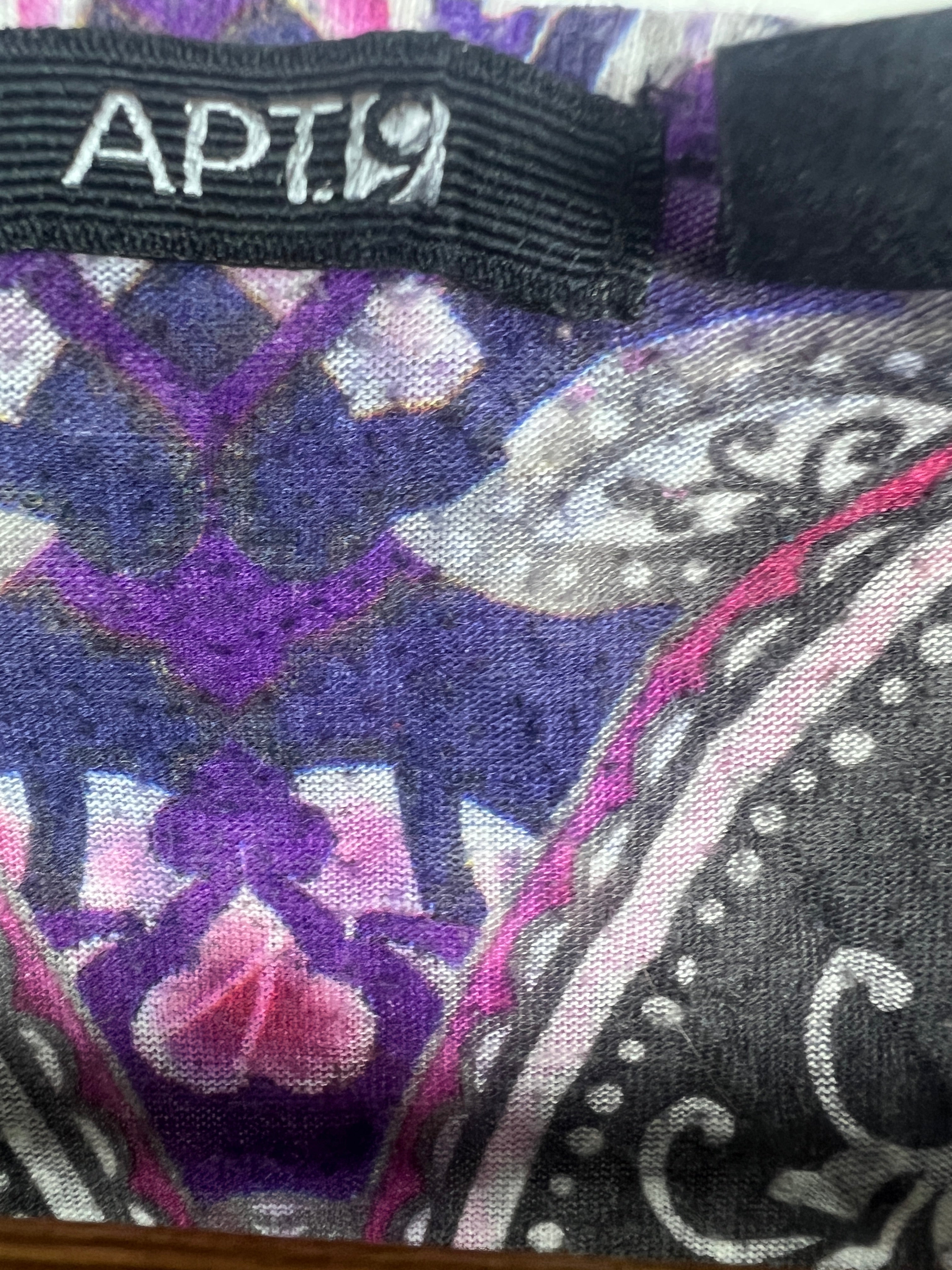 Apt9 Tank Top (Women) (Medium)