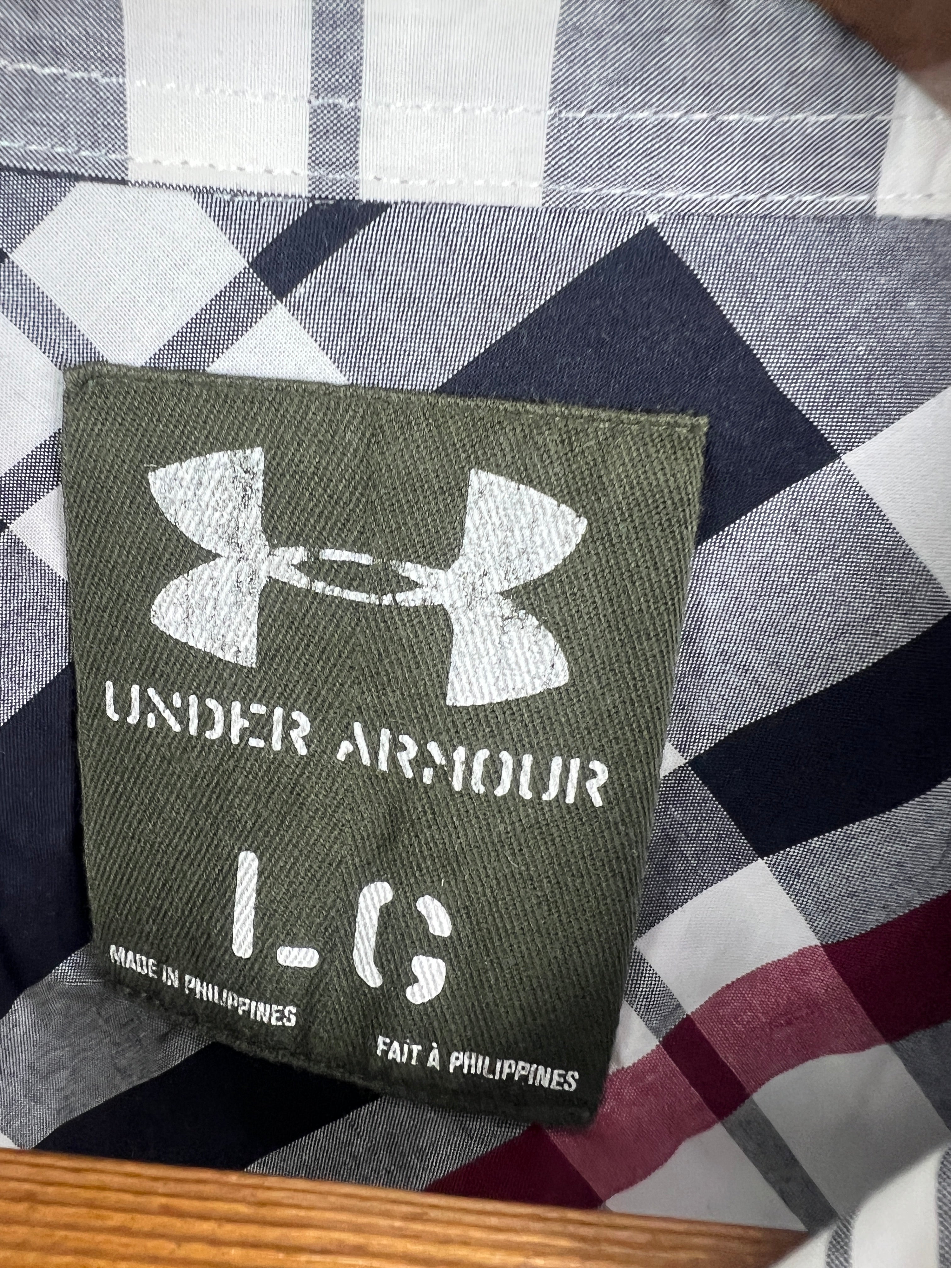 Under Armour Shirt (Large)