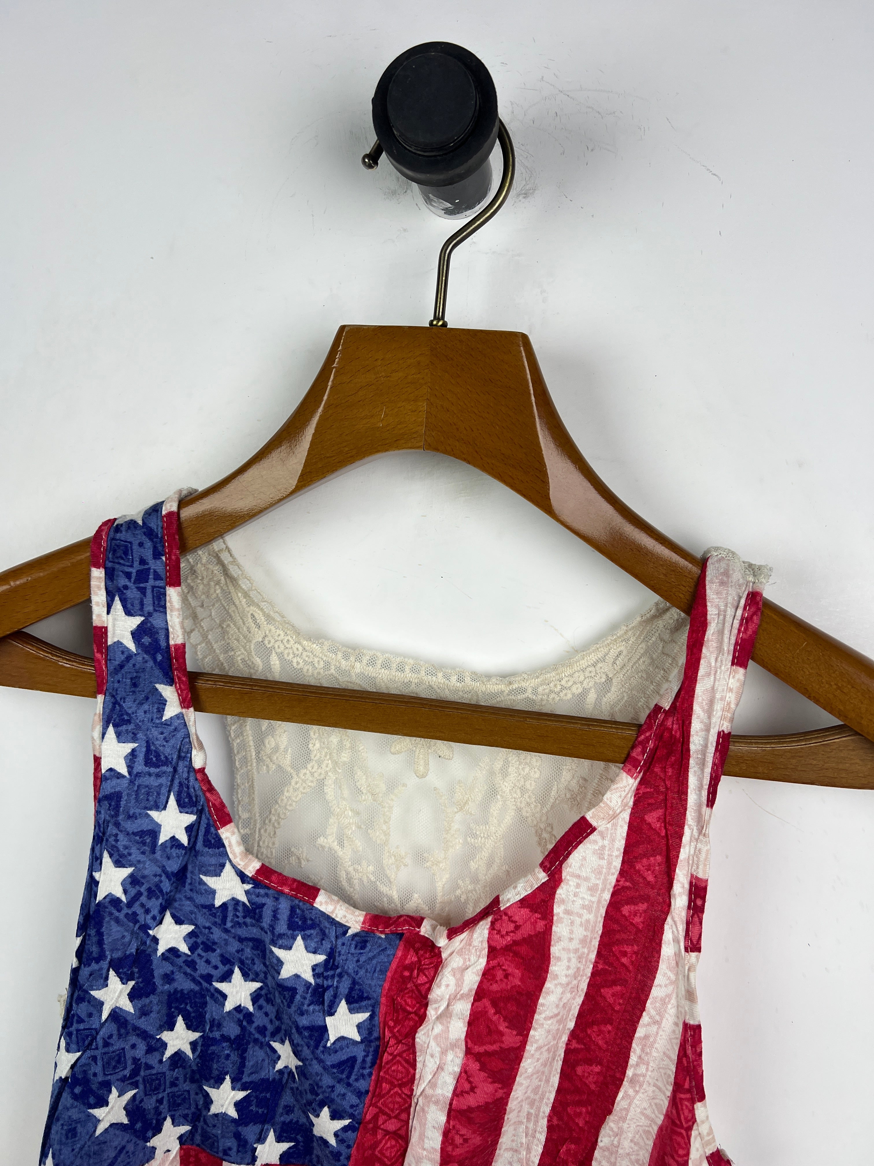 Rue 21 Tank Top (Women) (Medium-Large)
