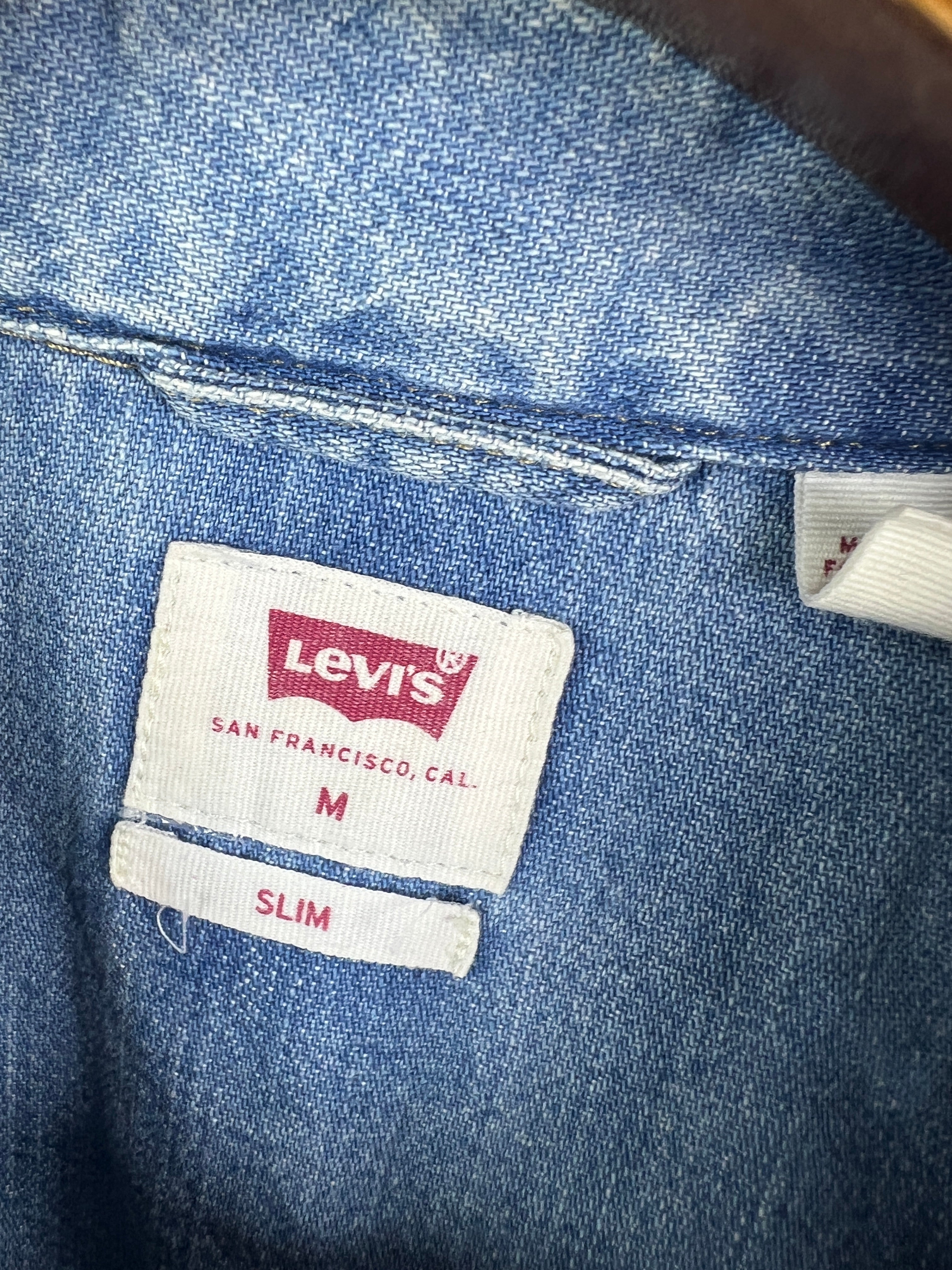 Levis Denim Shirt (Small-Medium)