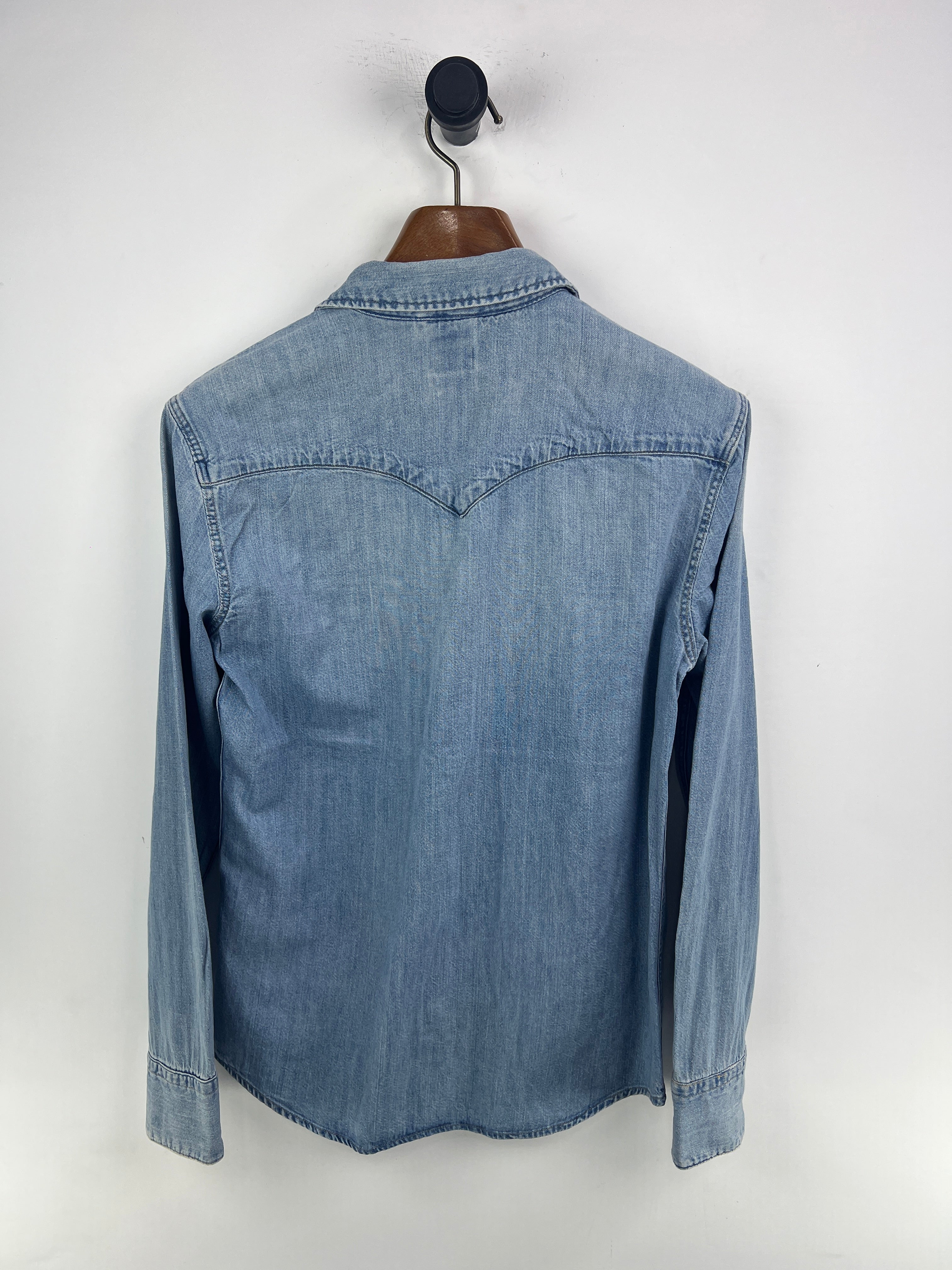Levis Denim Shirt (Small-Medium)