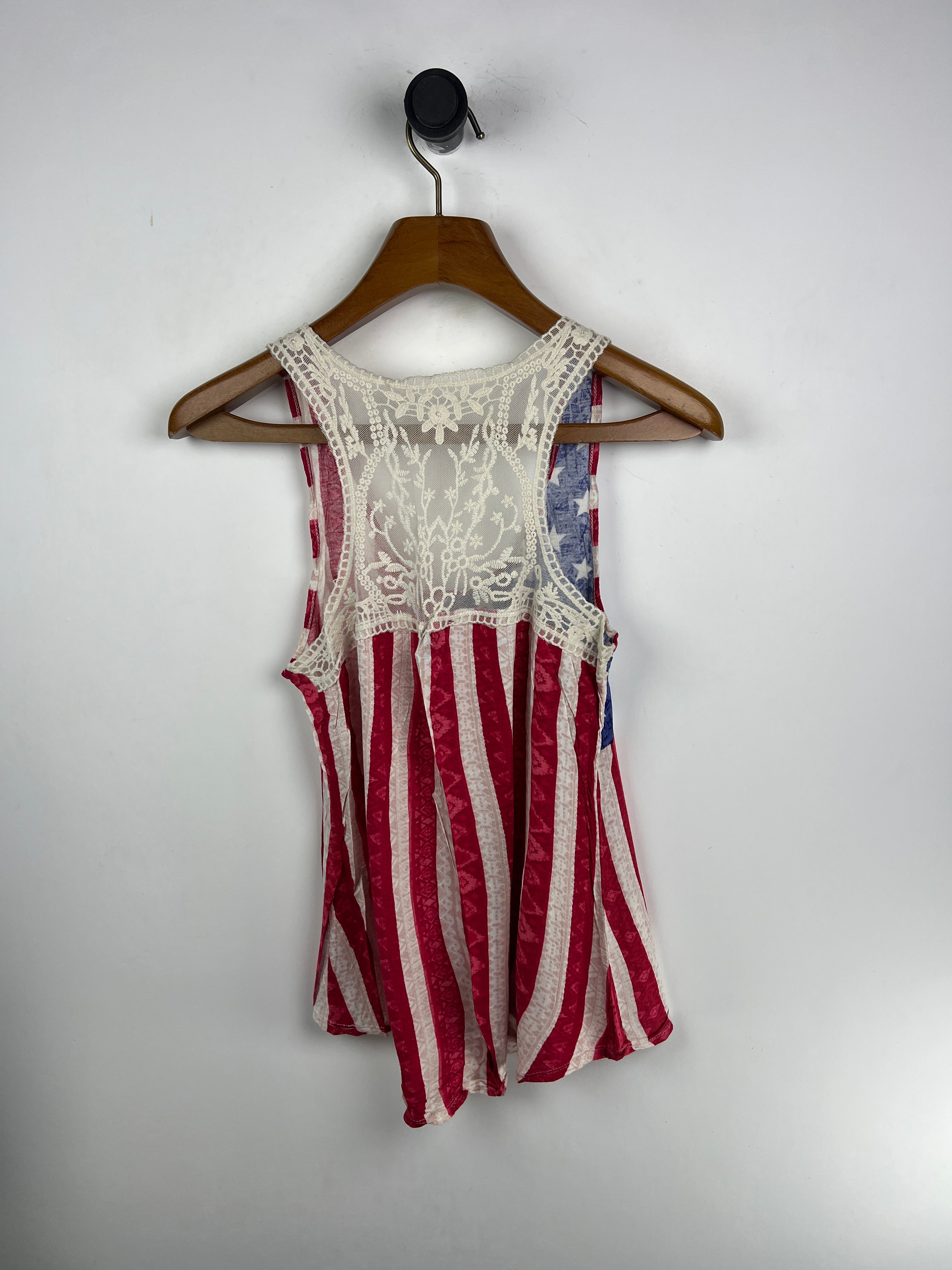 Rue 21 Tank Top (Women) (Medium-Large)
